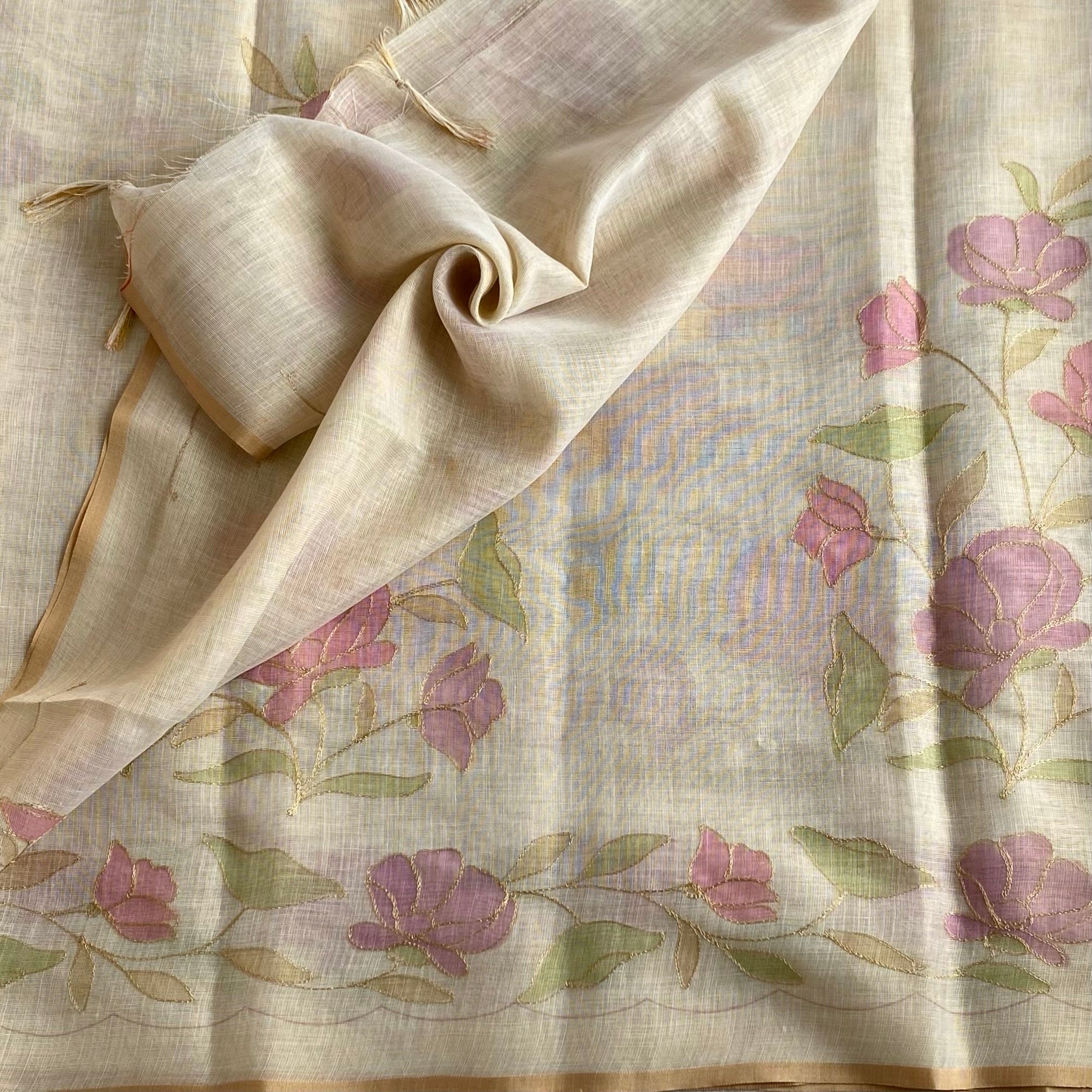 Dreamy Beige Soft Linen Embroidered Beauty Saree With Dusty Rose Floral