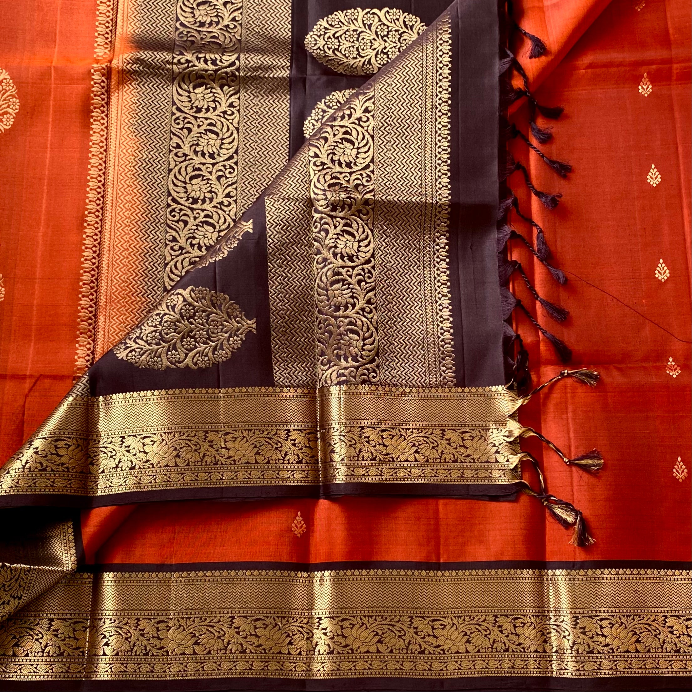 Exquisite Vintage Rust with Wine Brown Designer Pure Silk with Brocade borders