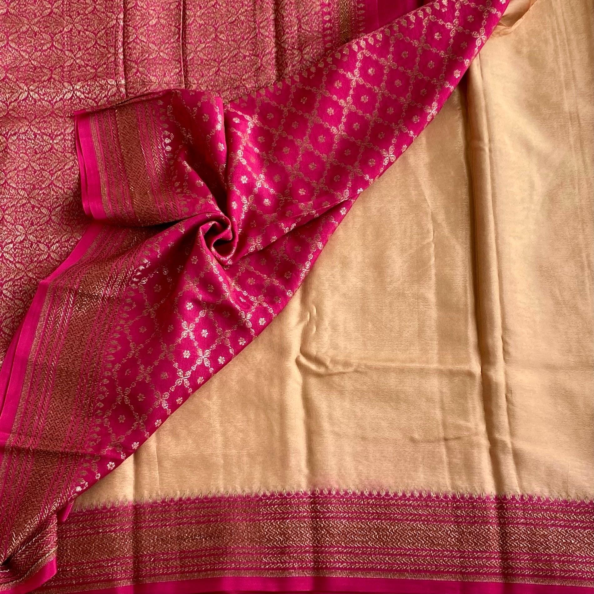 Bisque Beige Soft Tussar Silk Saree With Rani Pink Contrast Pallu