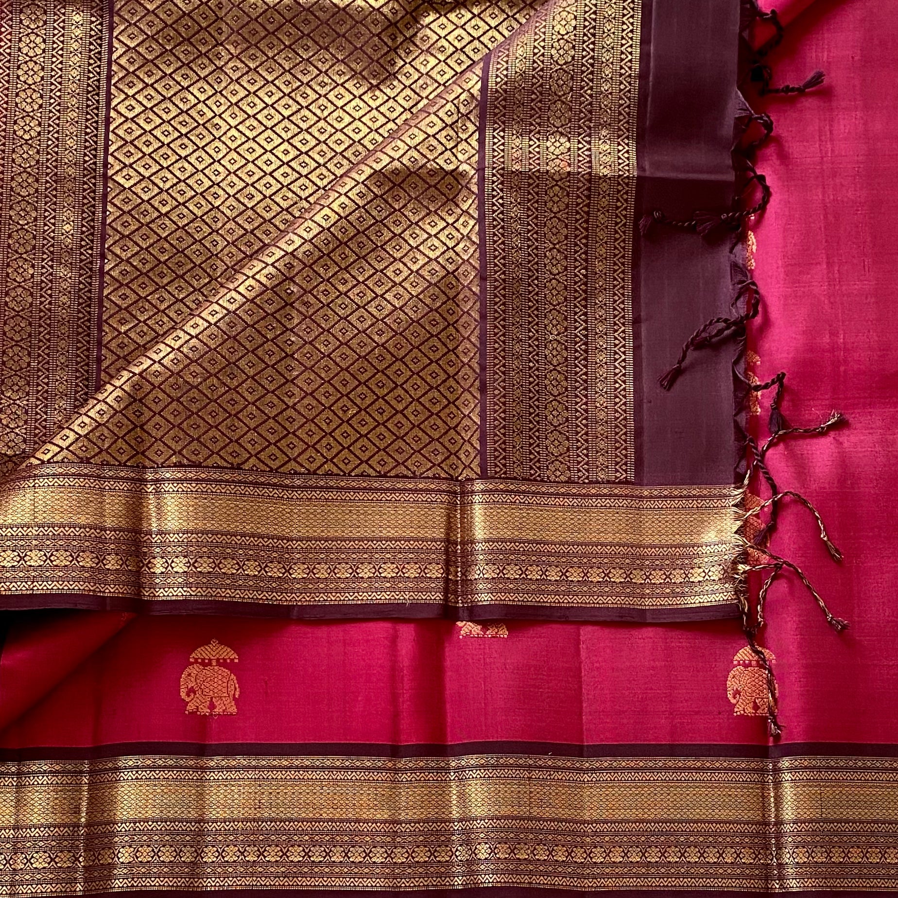 Deep Fuchsia Designer Pure Silk with Wine Antique Gold Zari Border Contrast Pallu