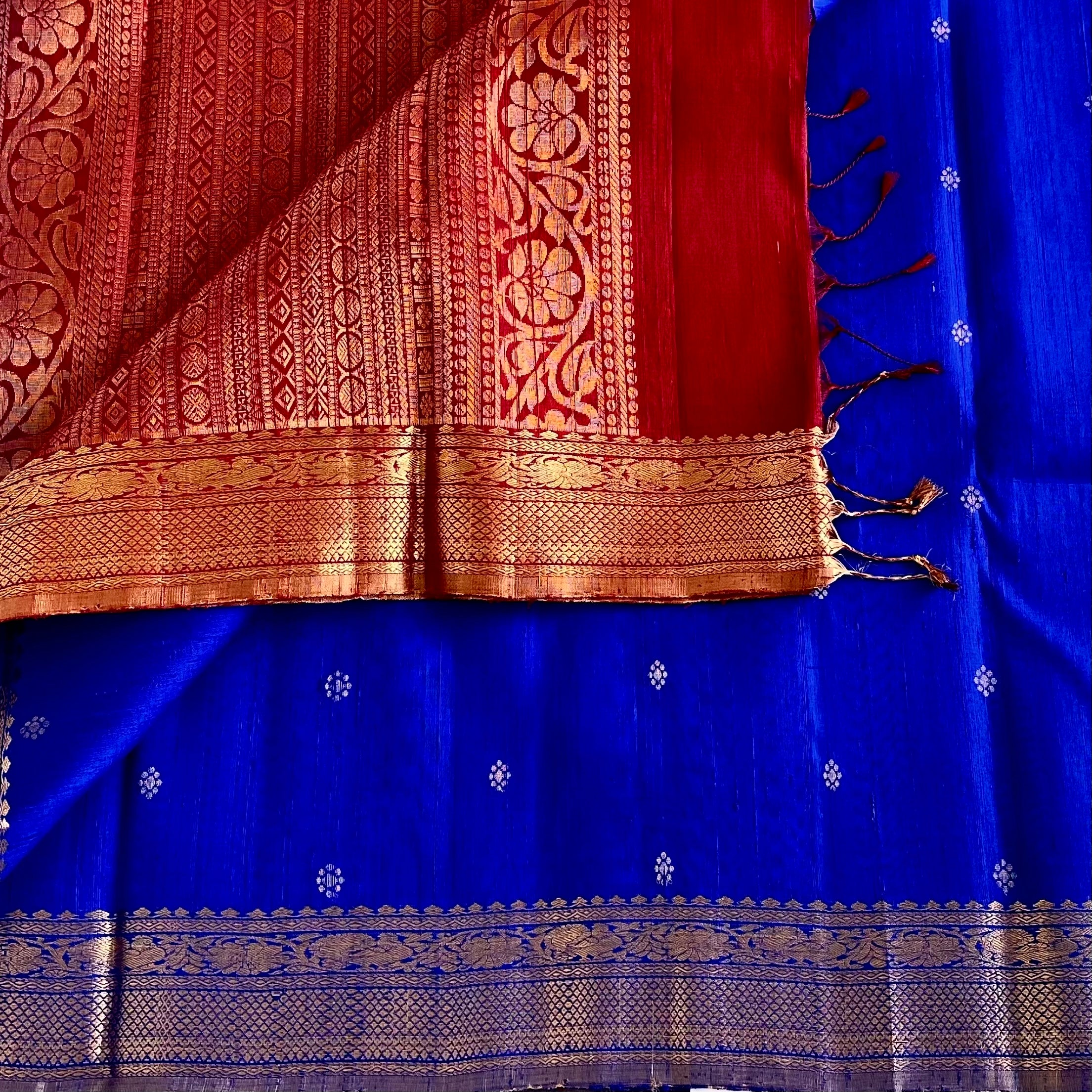 Royal Blue Designer Pure Raw Silk Saree With Crimson Red Pallu