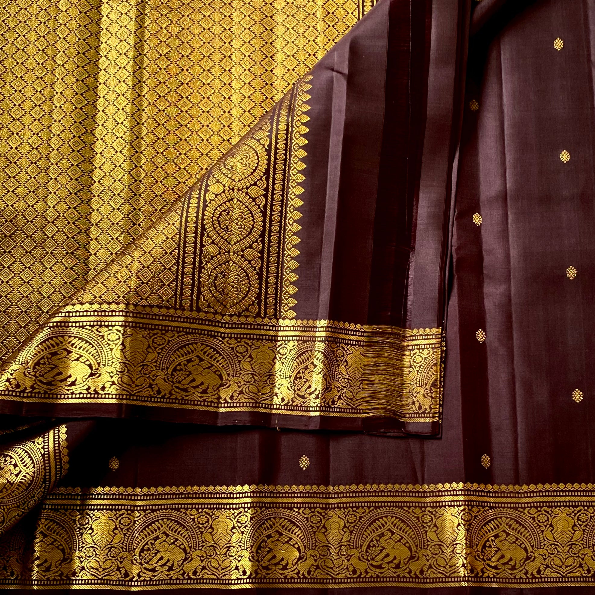 Coffee Brown handwoven Pure Kanjeevaram with Pure Zari