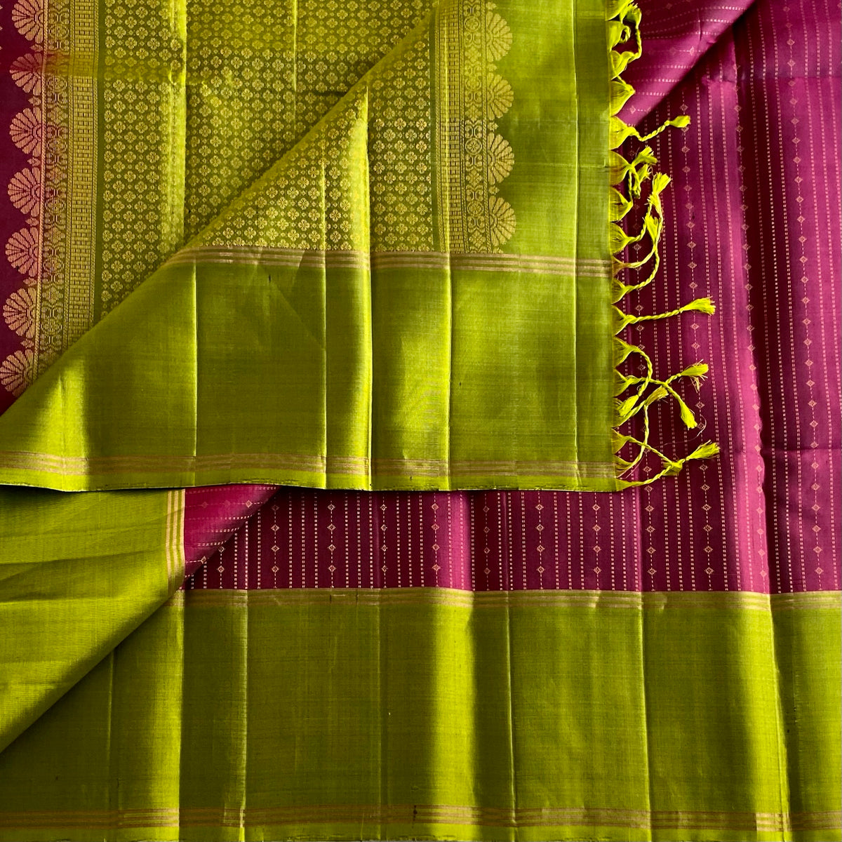 Berry Magenta Designer Pure Silk Saree With Stunner Green Pallu