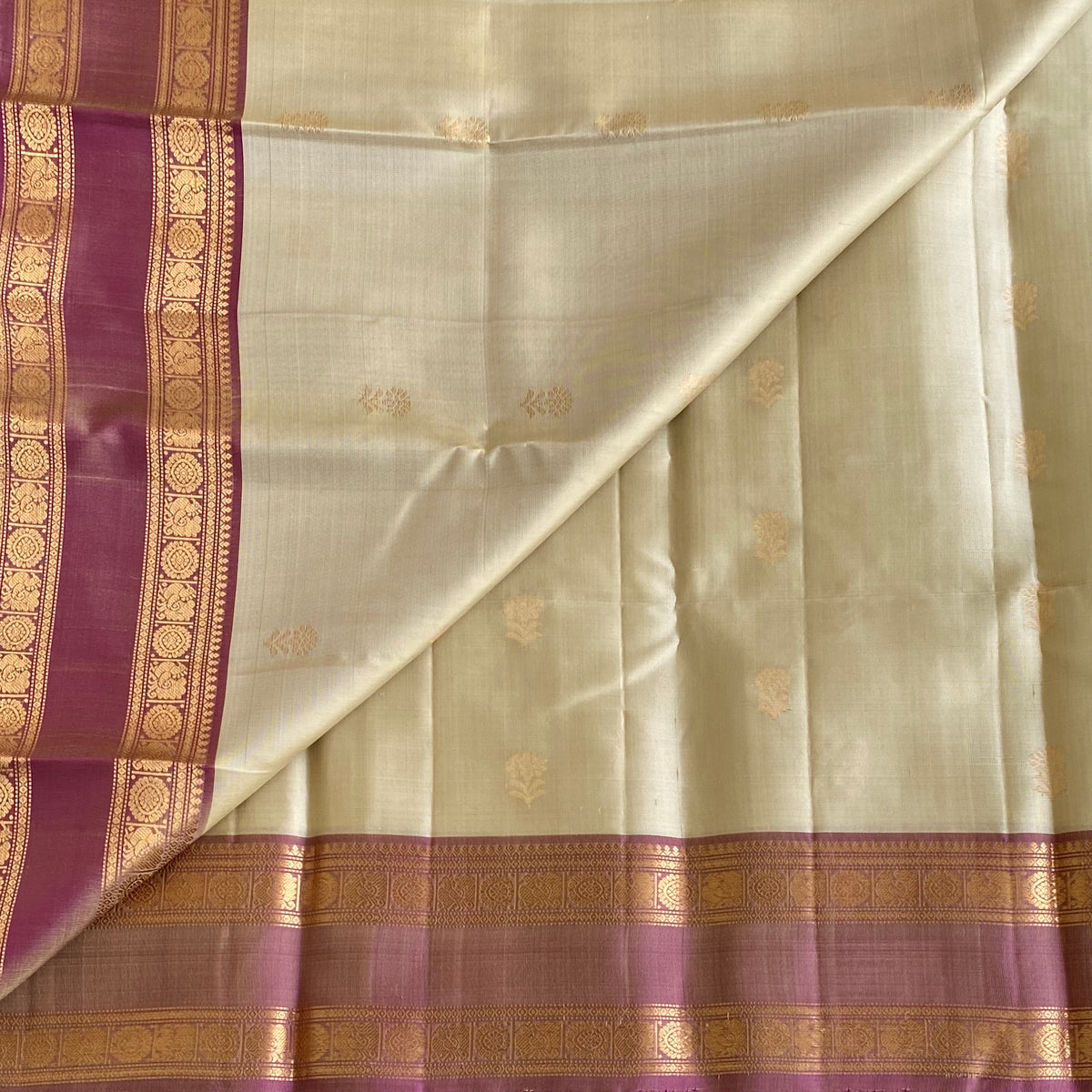 Ivory Beige Metallic Mauve Designer Pure Silk Saree With Brocade Pallu