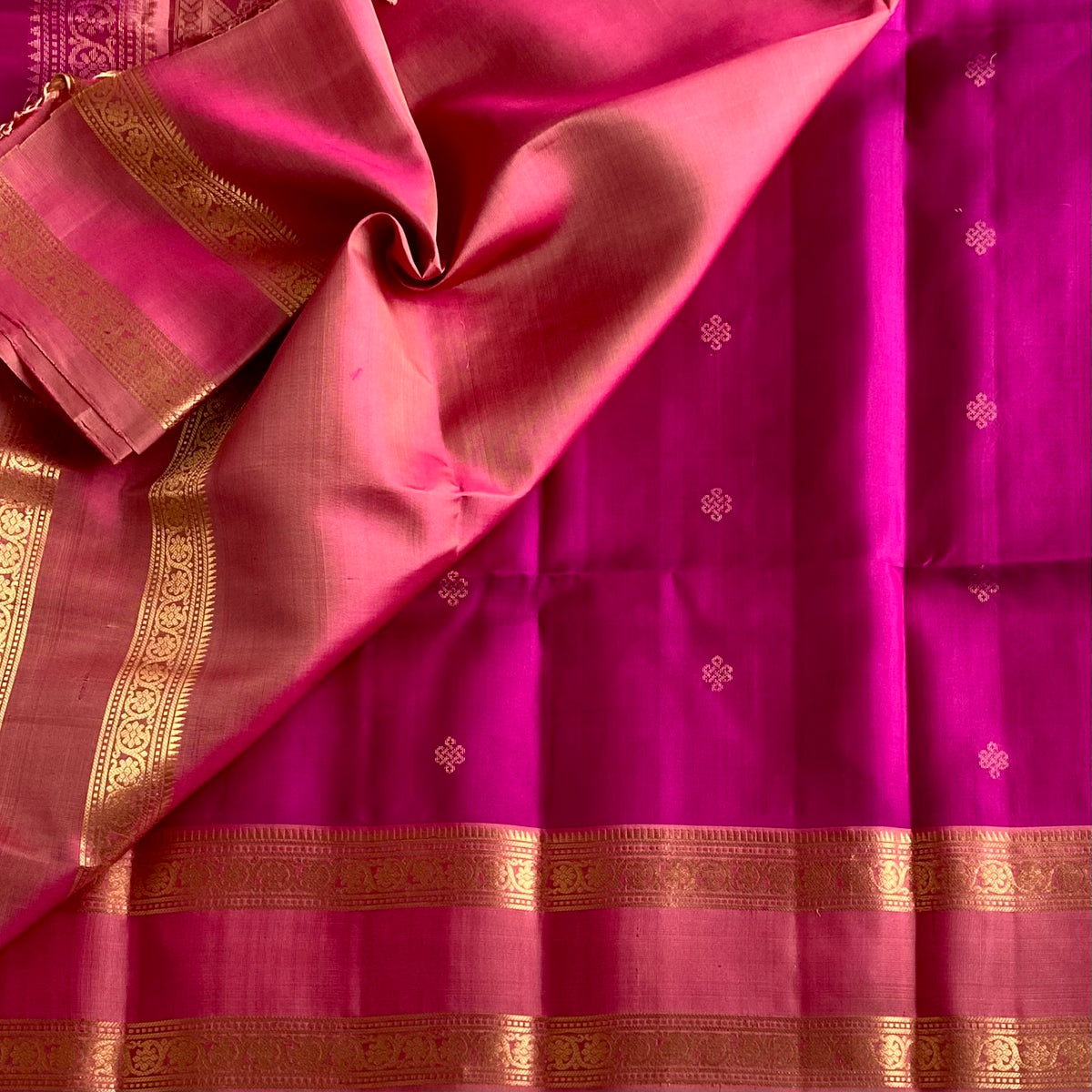 Deep Magenta Designer Pure Silk Saree With Rose Pink Pallu