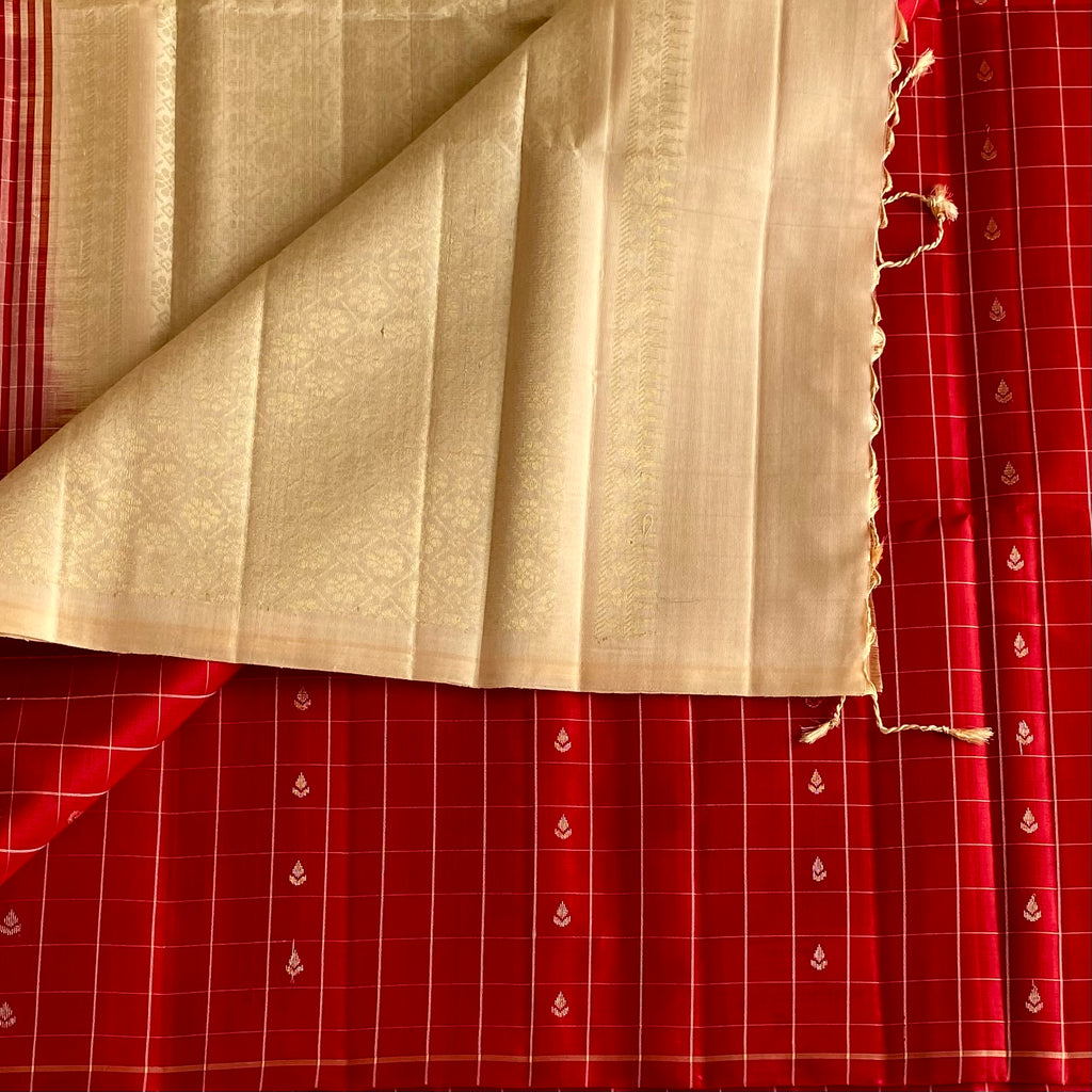 Scarlet Red Designer Pure Silk Saree With Champagne Gold Pallu