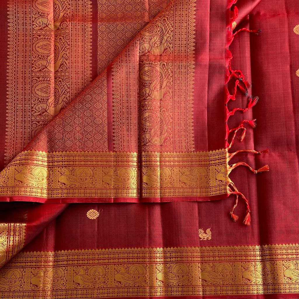 Dual Shaded Rust Maroon Antique Gold Designer Pure Silk Saree With Paisley Pallu