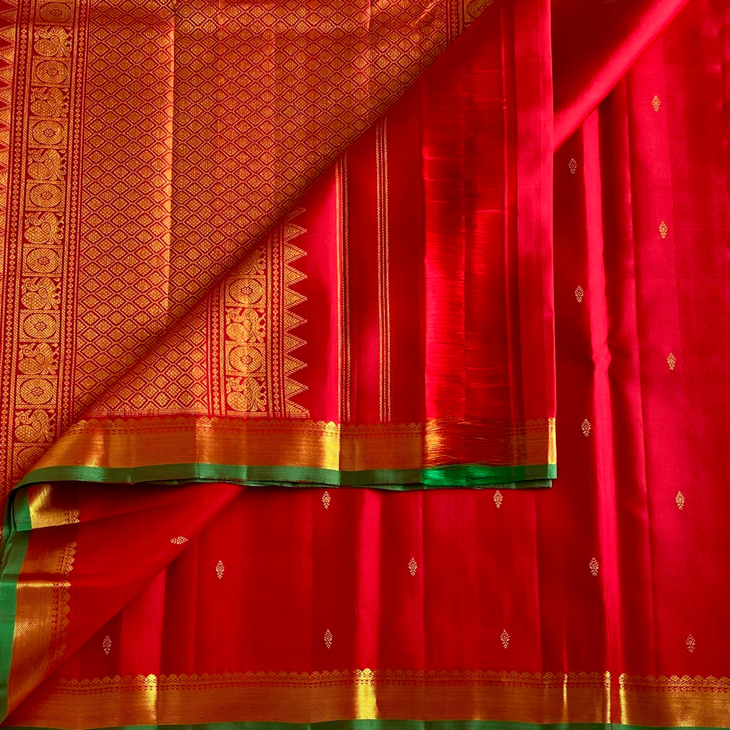 Crimson Red Kanjeevaram Pure Zari Silk Saree With Antique Gold Pallu