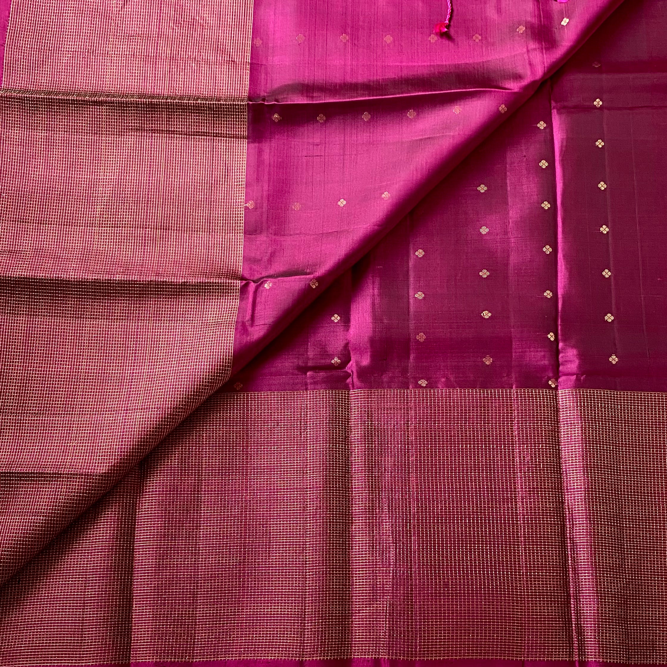 Magenta Gold Zari Floral Pallu Buti Saree For Weddings Traditional