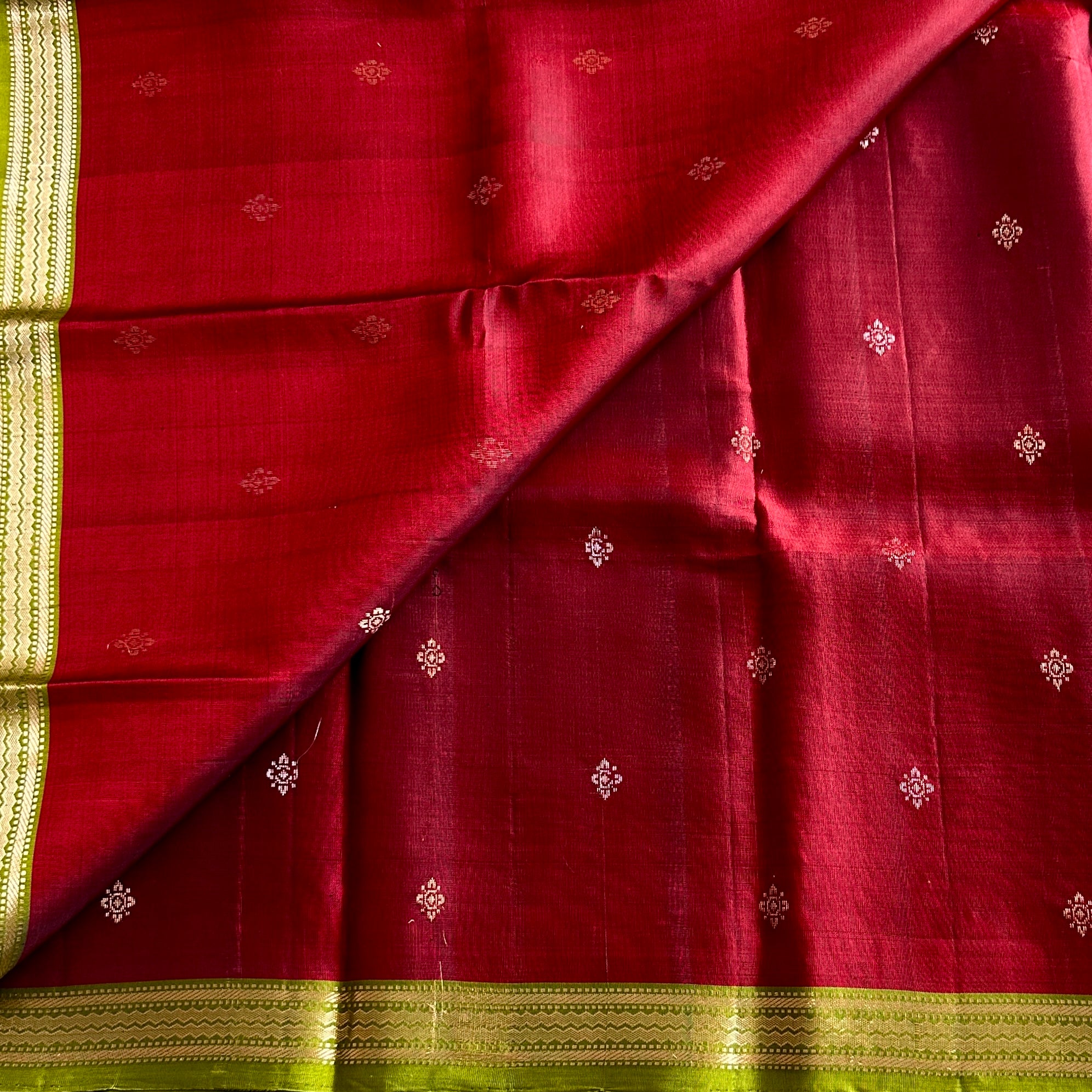Maroon Lime Green Silk Saree Gold Zari Woven Pallu Buti