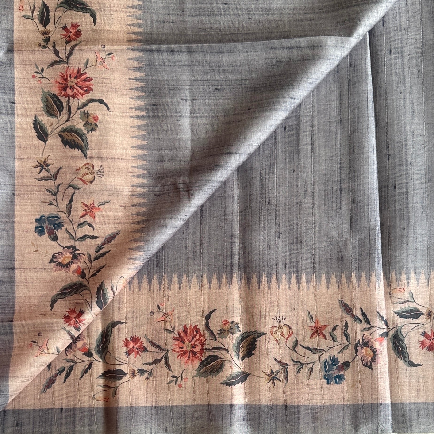 Elegant Slate Grey Floral Tassel Saree Blush Pallu Subtle Sheen