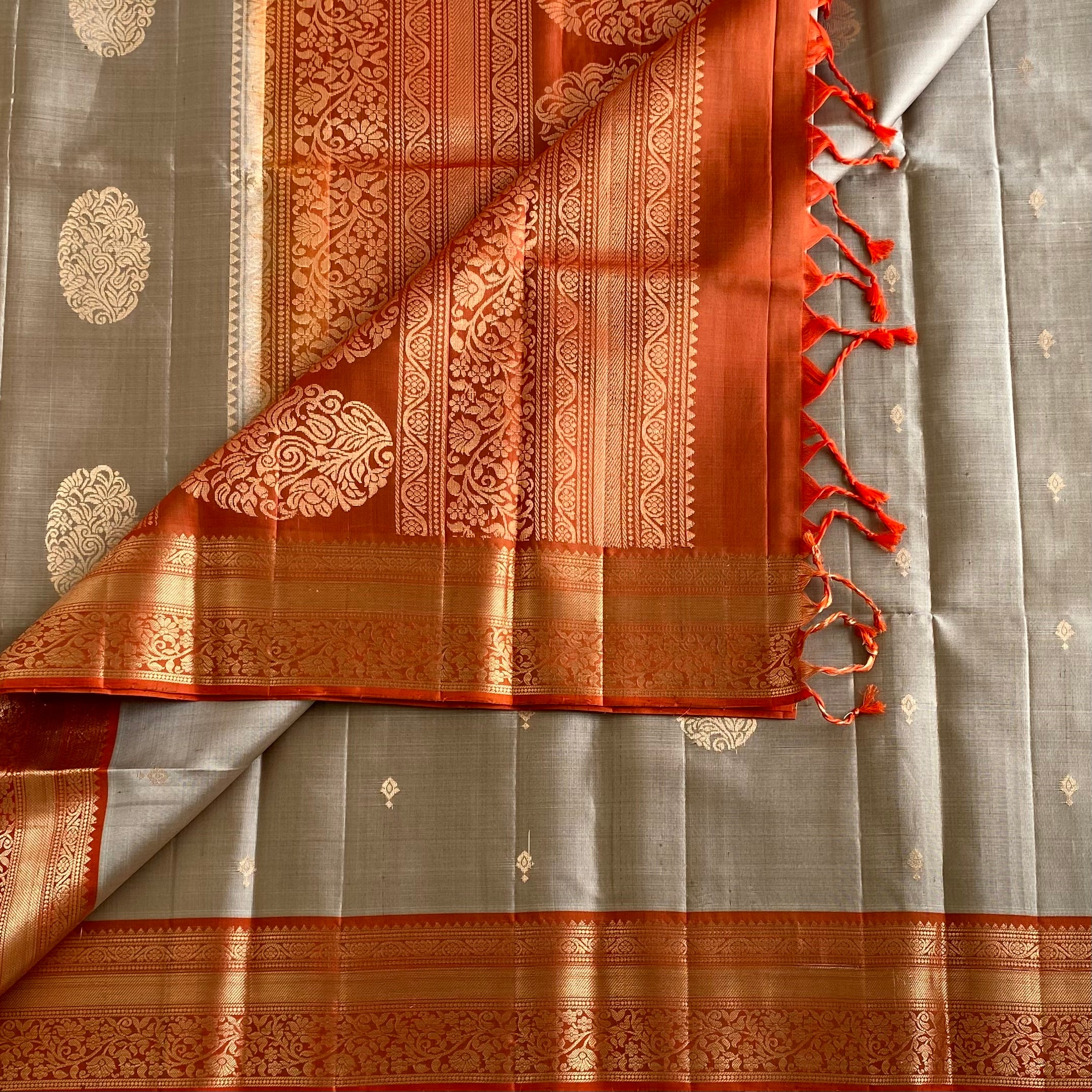 Cloud Silver Gray Designer Pure Silk Saree With Burnt Orange Pallu