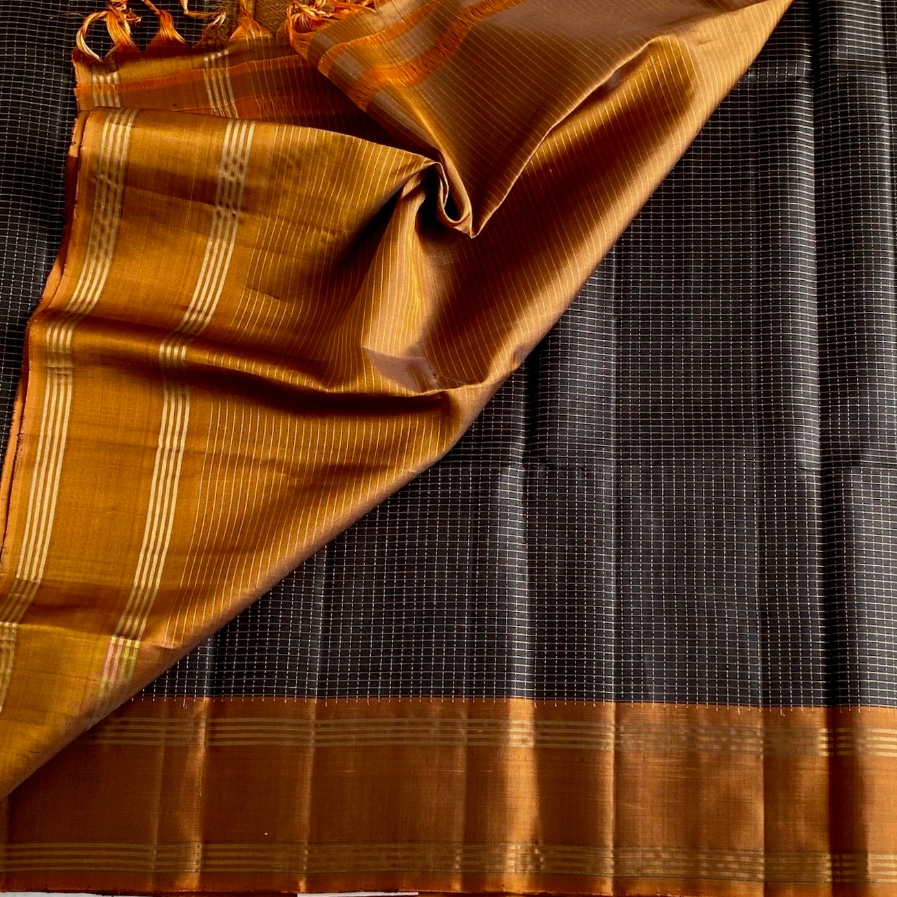 Navy Blue Designer Pure Silk Saree With Antique Gold Pallu