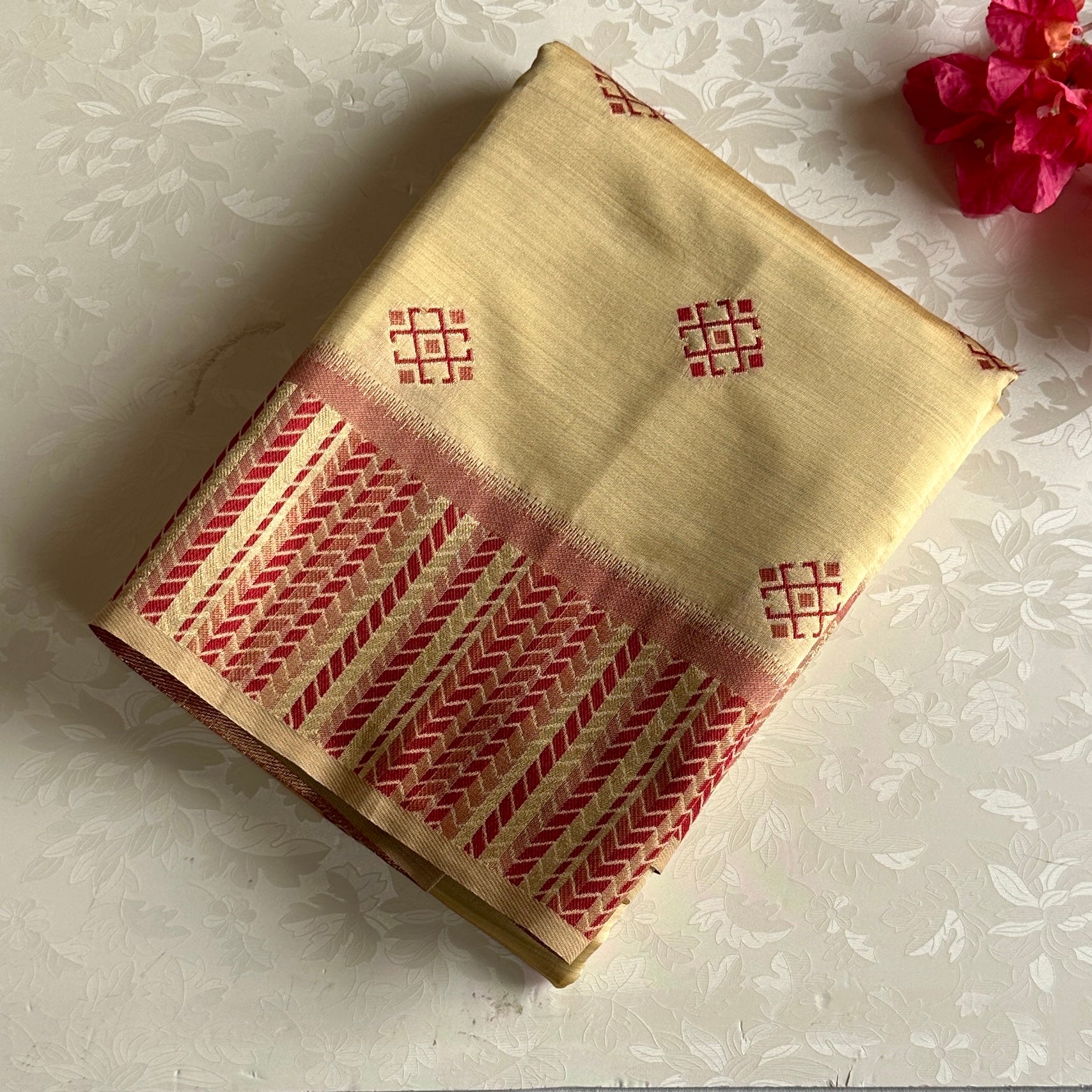 Cream Beige Saree Crimson Chevron Pallu Gold Zari Border Tassel