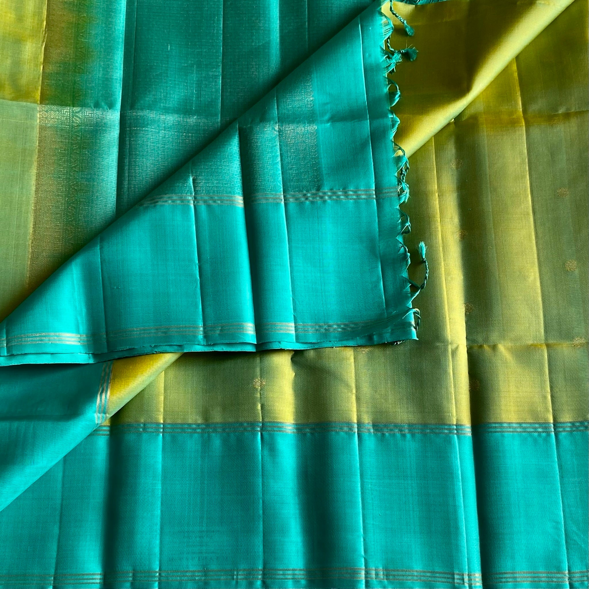 Jewel Green Designer Pure Silk Saree With Metallic Turquoise Pallu