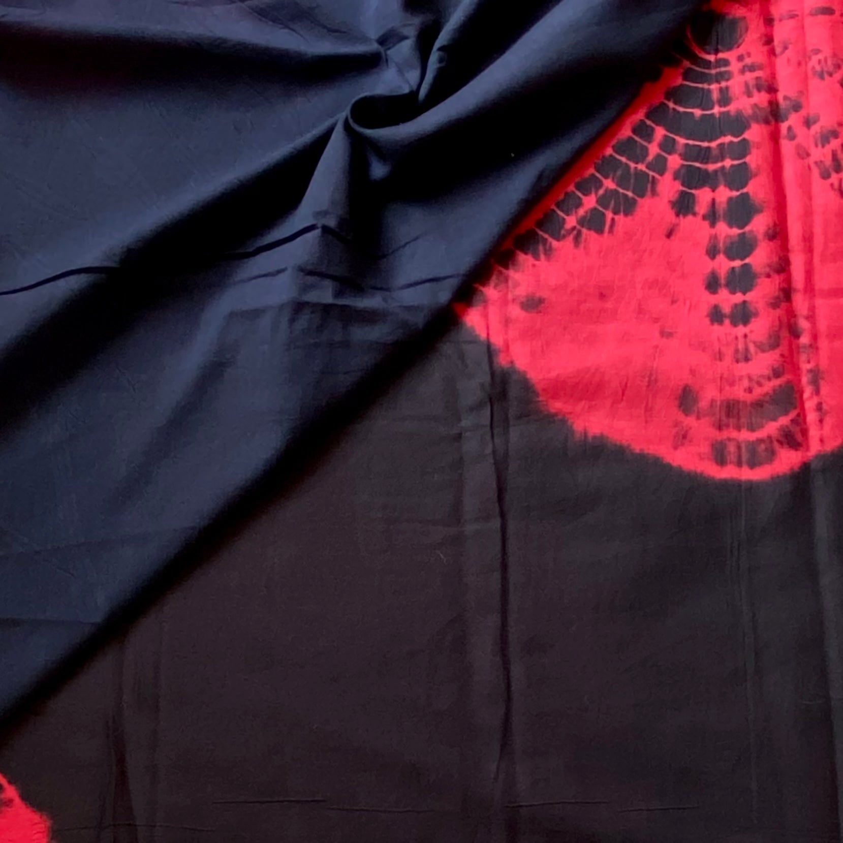Jet Black Crimson Tie Dye Cotton Saree Bold Starburst Motifs