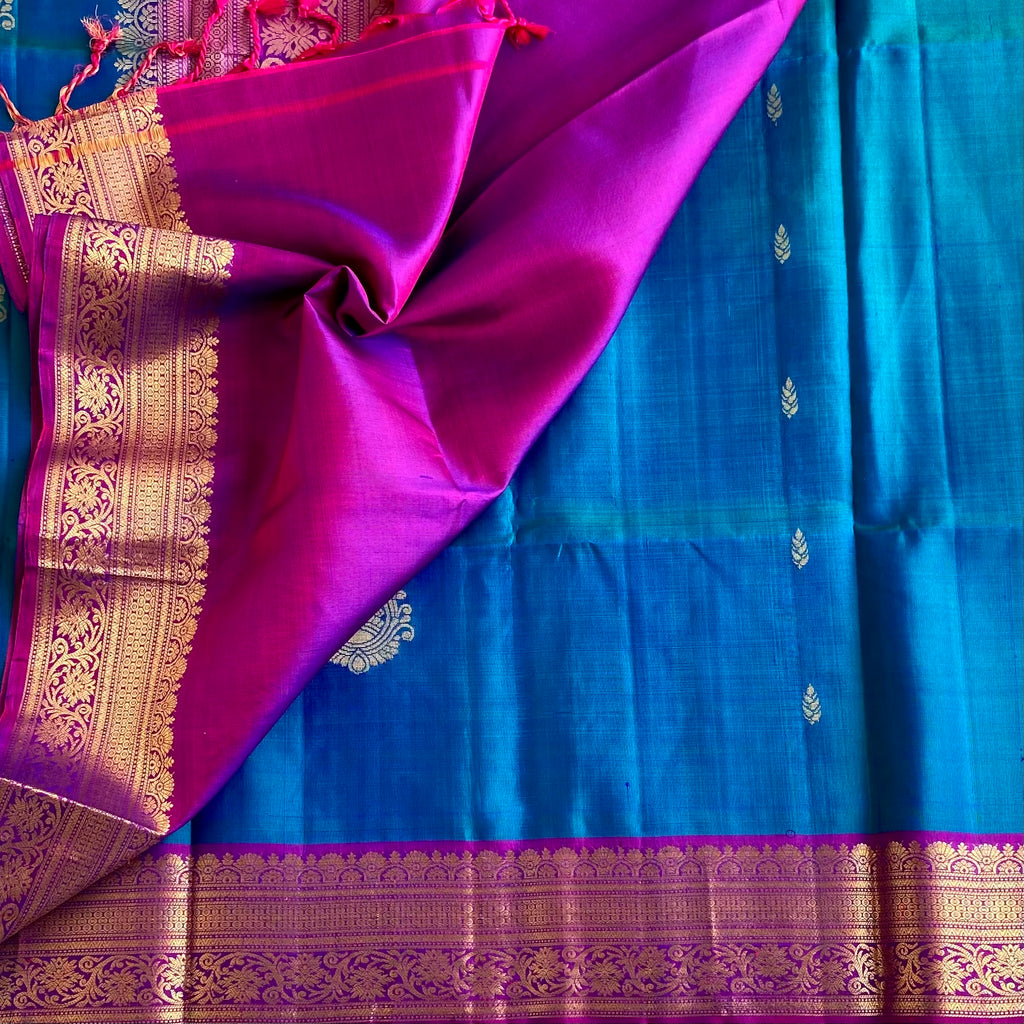Teal Blue Designer Pure Silk Saree With Magenta Pallu And Paisley