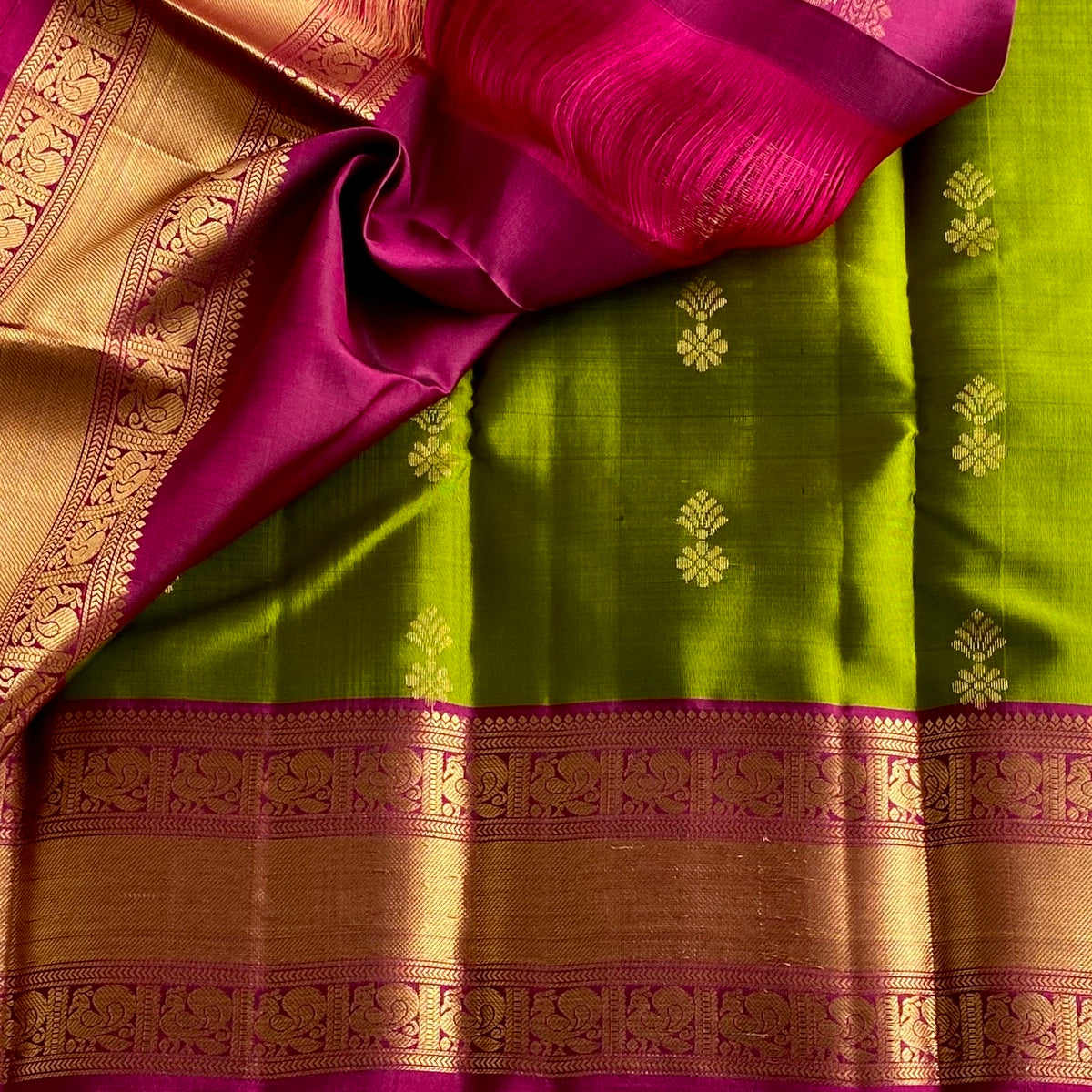 Rich Parrot Green Designer Pure Silk Saree With Deep Magenta  Pallu