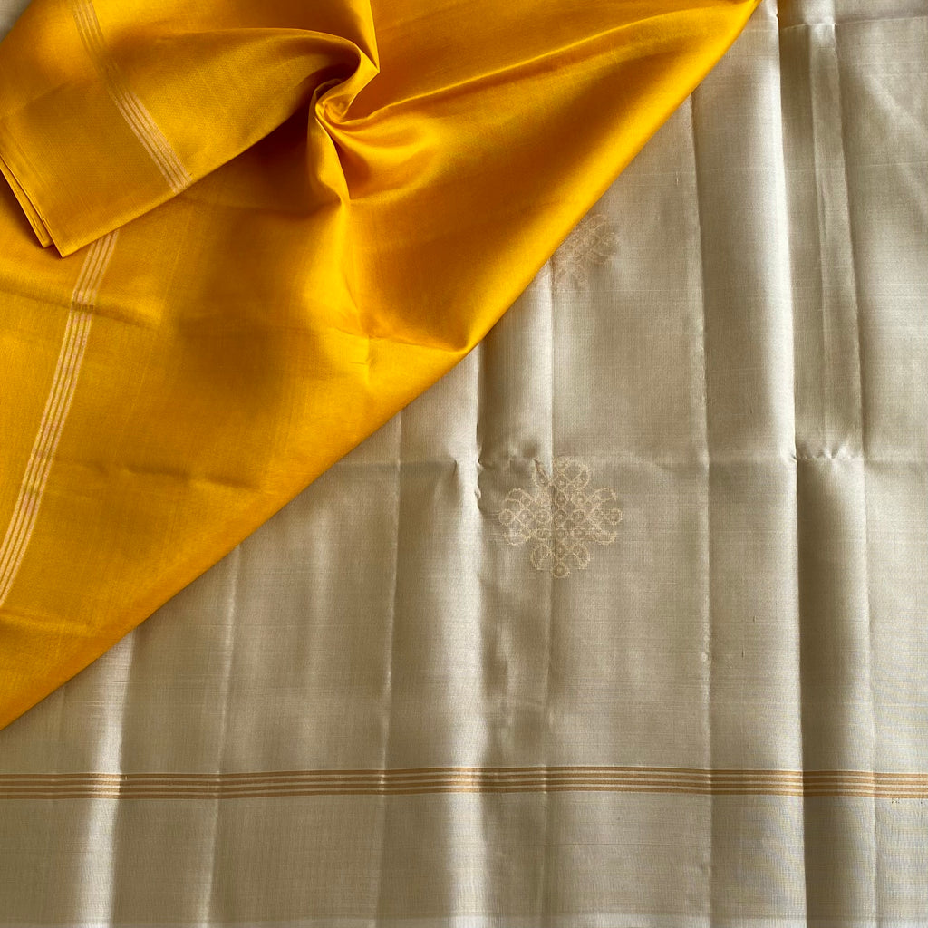 Champagne Beige And Golden Yellow Designer Kollam Pure Silk Saree With Jaal Pallu