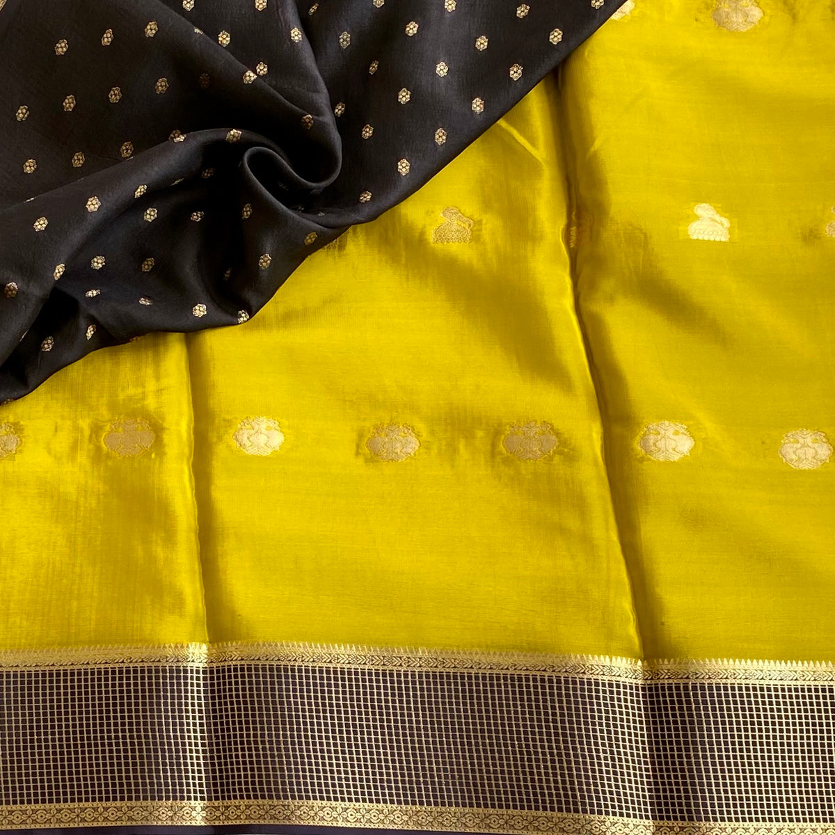 Lemon Yellow Soft Crepe Silk Saree With Jet Black Pallu