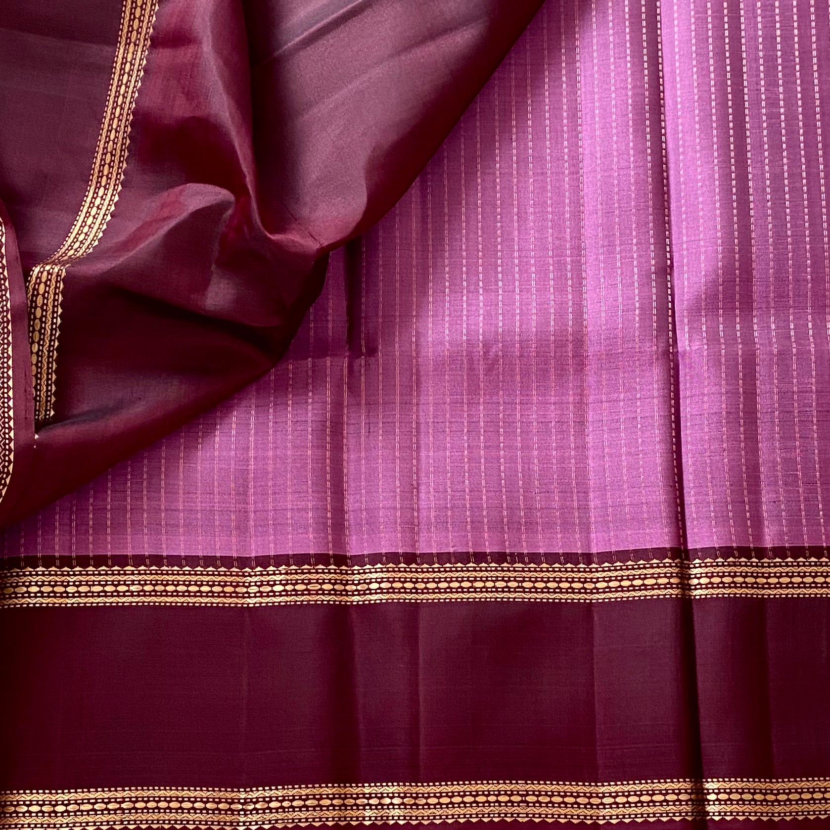 Rare Onion Mauve Designer Pure Silk Saree With Wine Pallu
