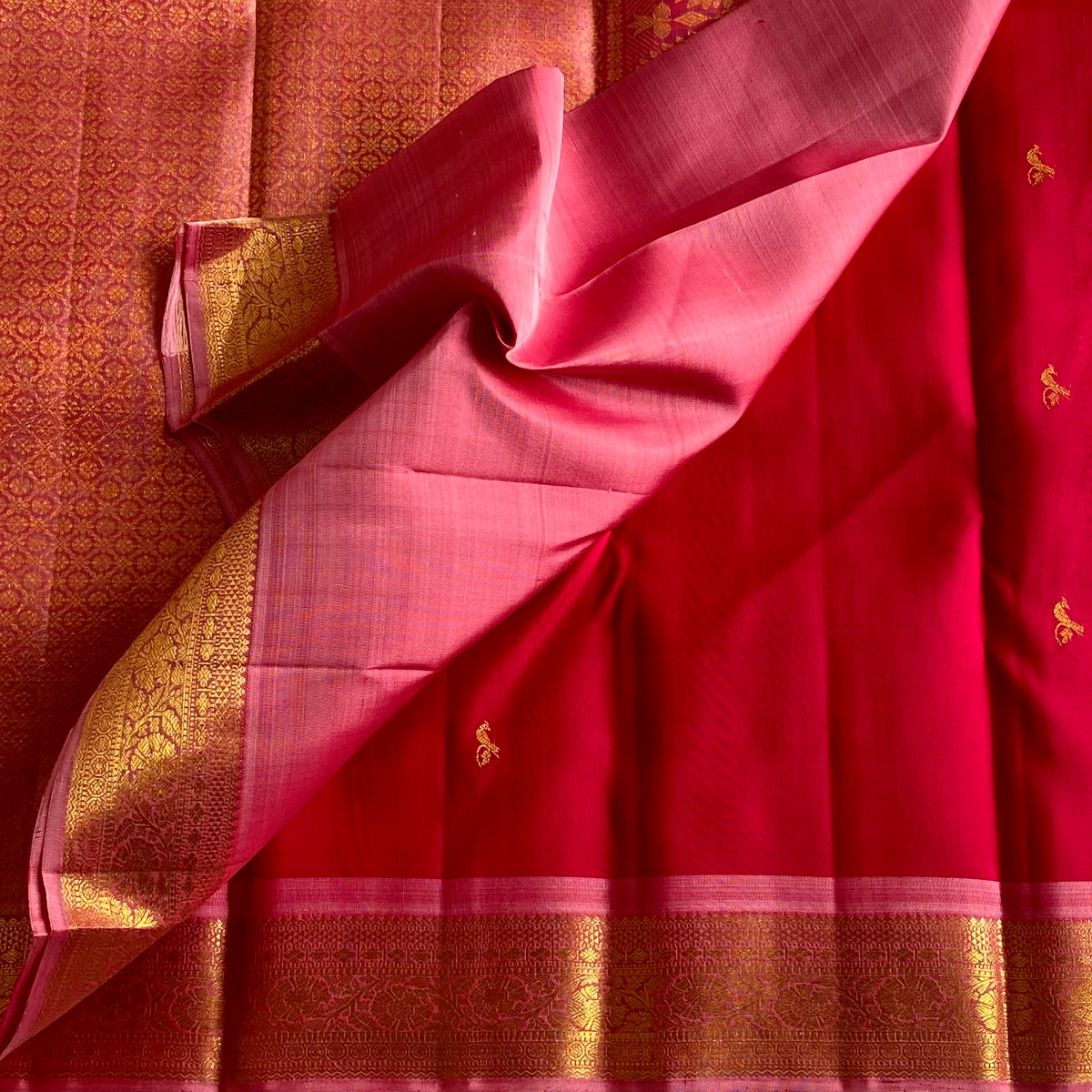 Cherry Pinkish Red Kanjeevaram Pure Zari Silk Saree With Rose Pink Pallu