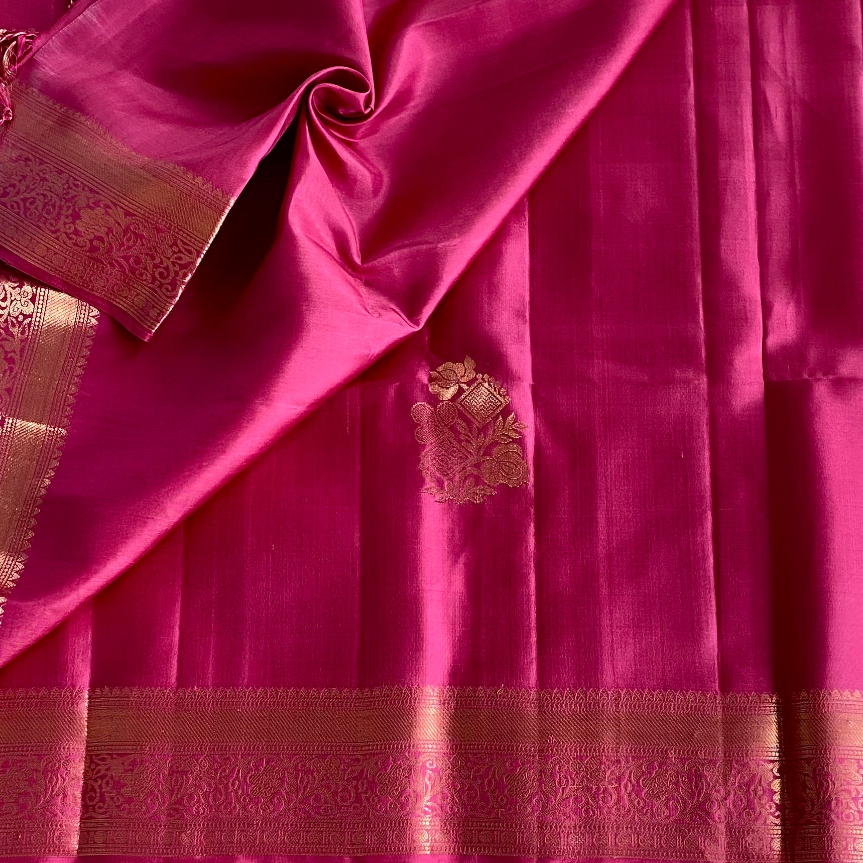 Designer Pure Silk Rani Pink Saree With Antique Gold Pallu And Border
