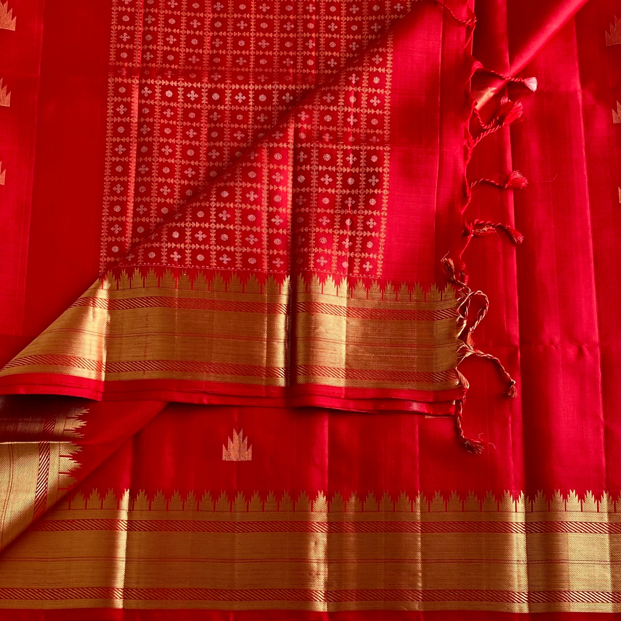 Scarlet Red Designer Pure Silk Saree With Metallic Gold Border