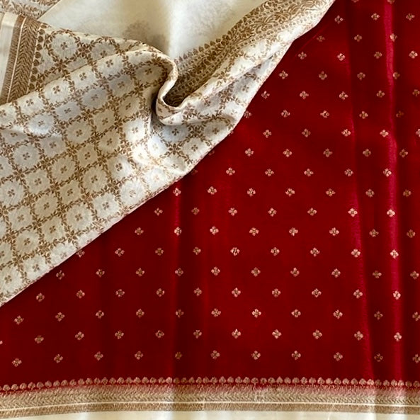 Deep Crimson Banarasi Soft Crepe Silk With Antique Ivory Pallu