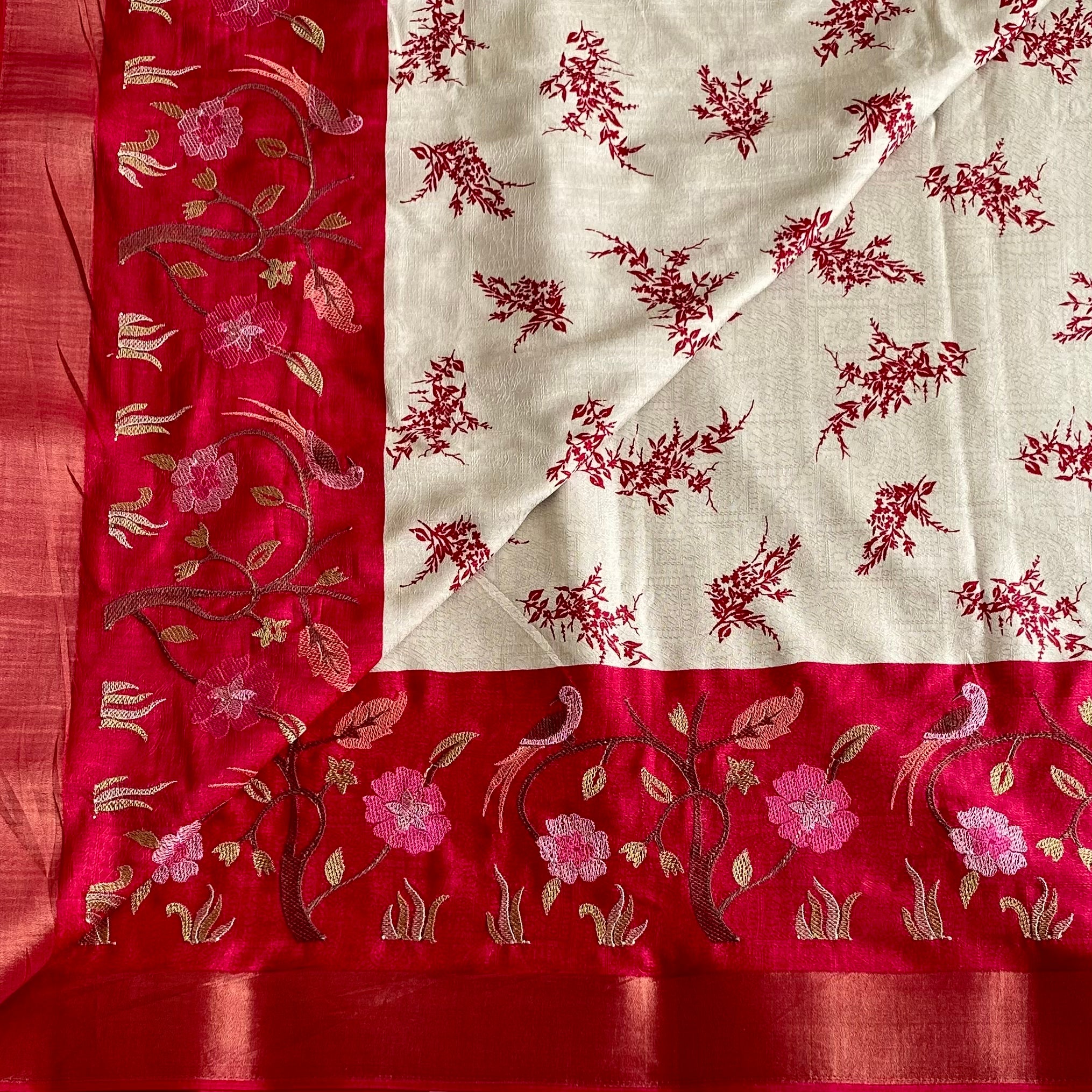 Ivory Soft Tussar Silk Saree With Rani Pink Pallu Gold Zari Border