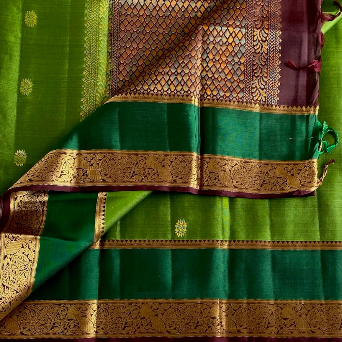 Leaf Green Designer Pure Silk Saree With Plum Purple Pallu