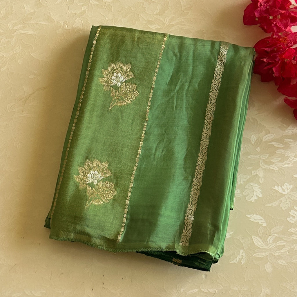 Emerald Green Silk Saree Gold Brocade Leaf Motif Floral Border