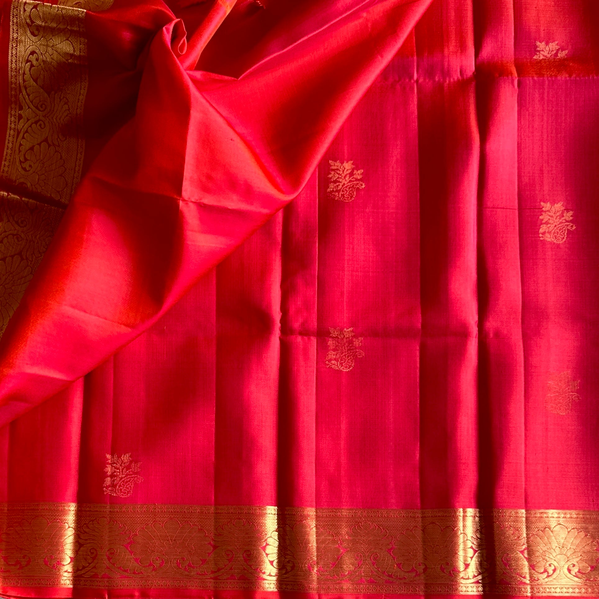 Vermilion Traditional Silk Saree Antique Gold Zari Border Wedding Wear