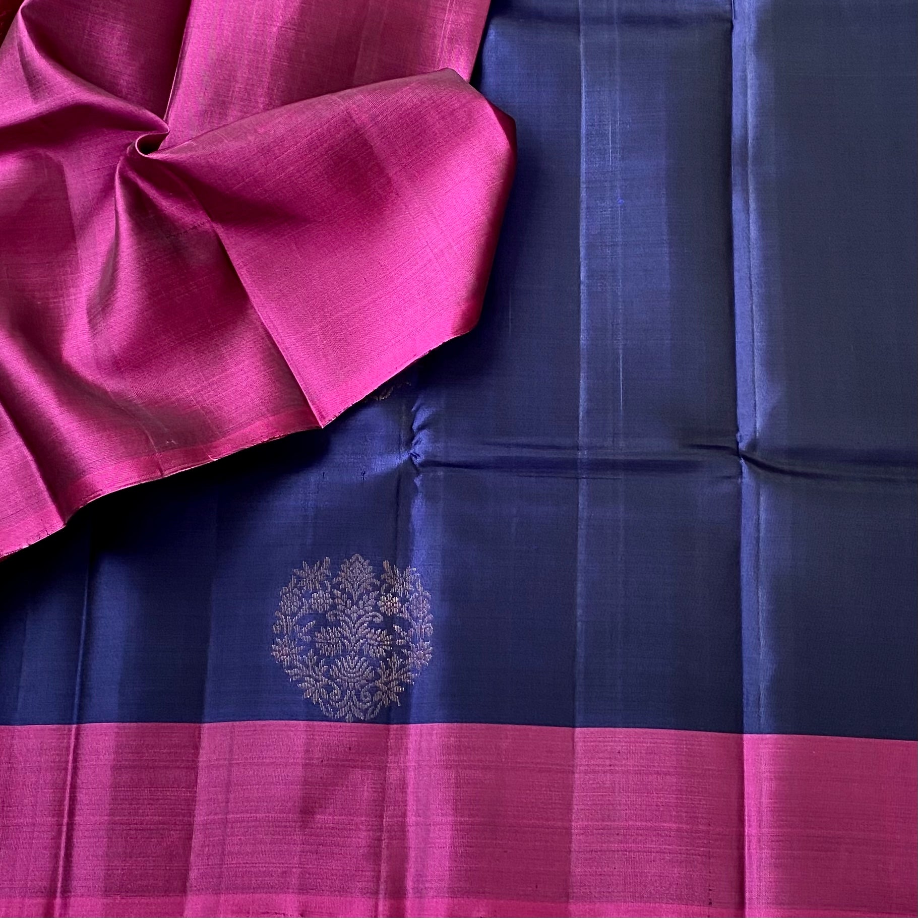 Magenta Navy Silk Saree Gold Zari Floral Pallu Traditional Wear