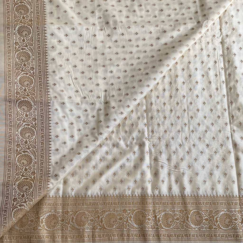 Ivory Soft Crepe Silk Saree With Earthy Brown Pallu