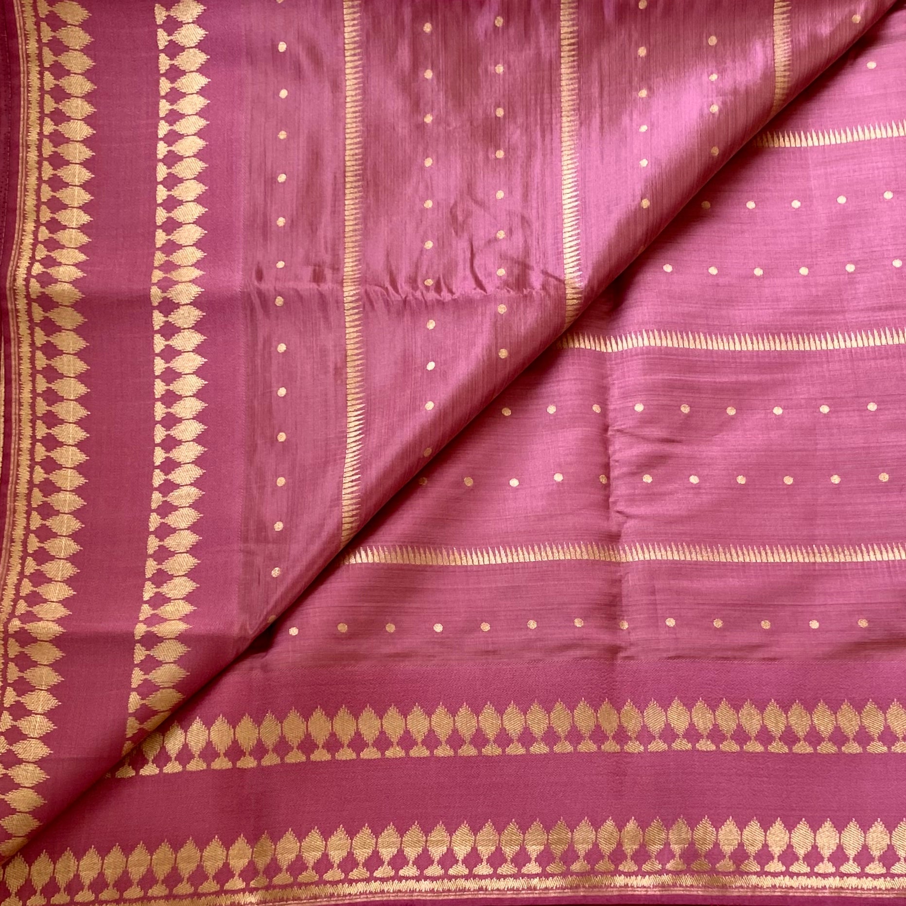 Deep Magenta Gold Woven Saree Tassel Pallu Broad Zari Border
