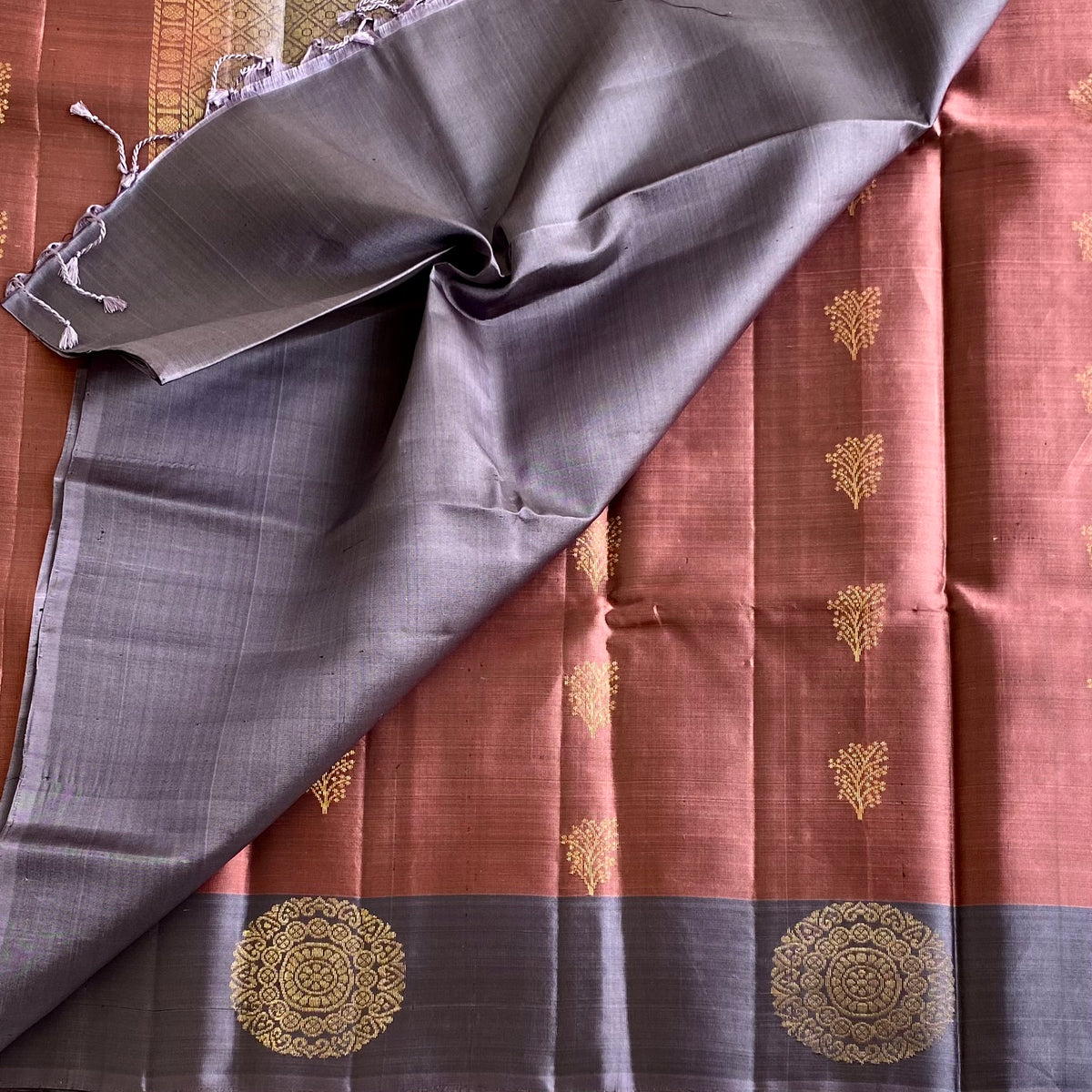 Dusky Mauve Designer Pure Silk Saree With Greyish Lavender Contrast