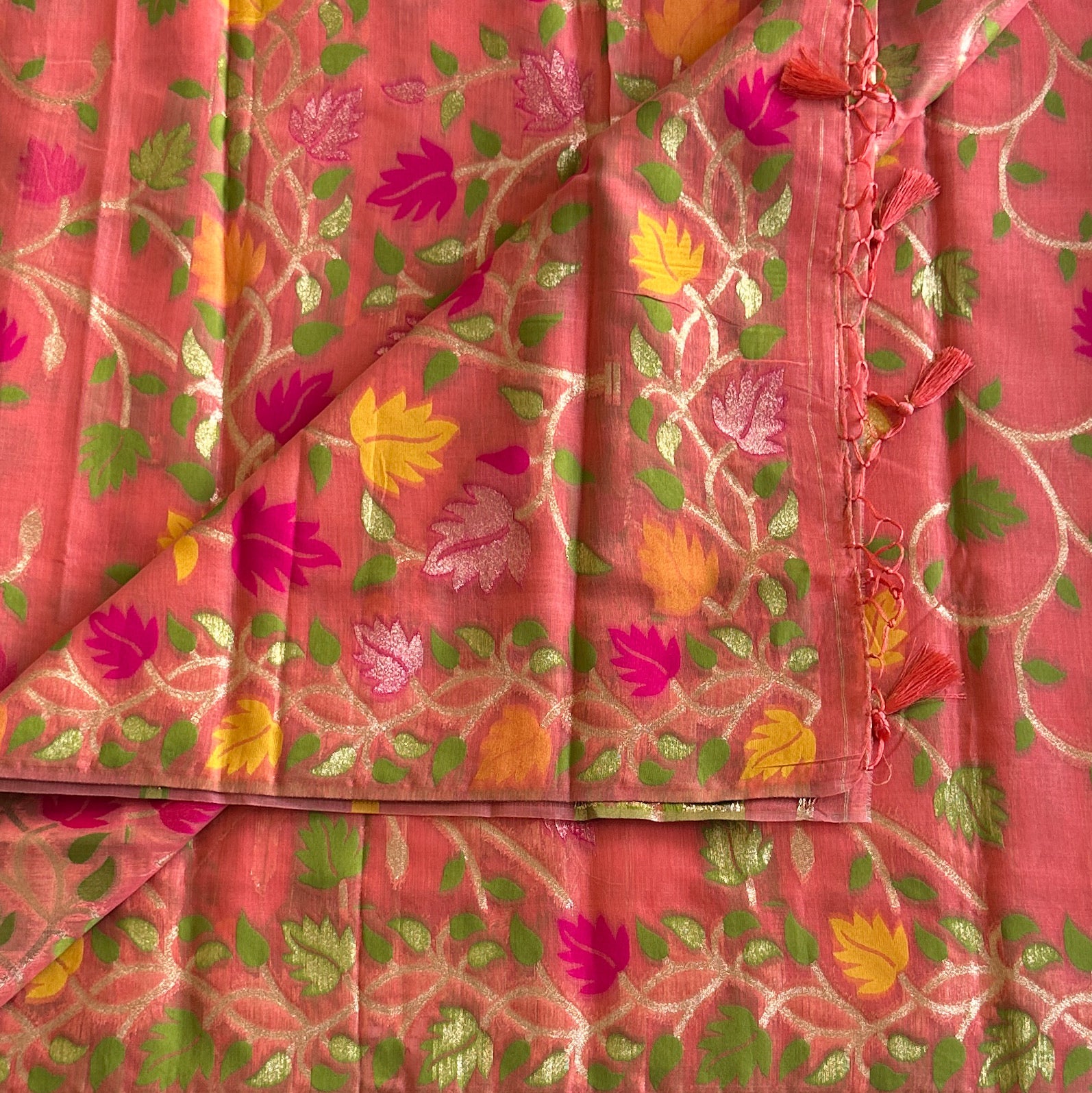 Coral Pink Floral Leaf Saree Gold Zari Tassel Pallu Elegant