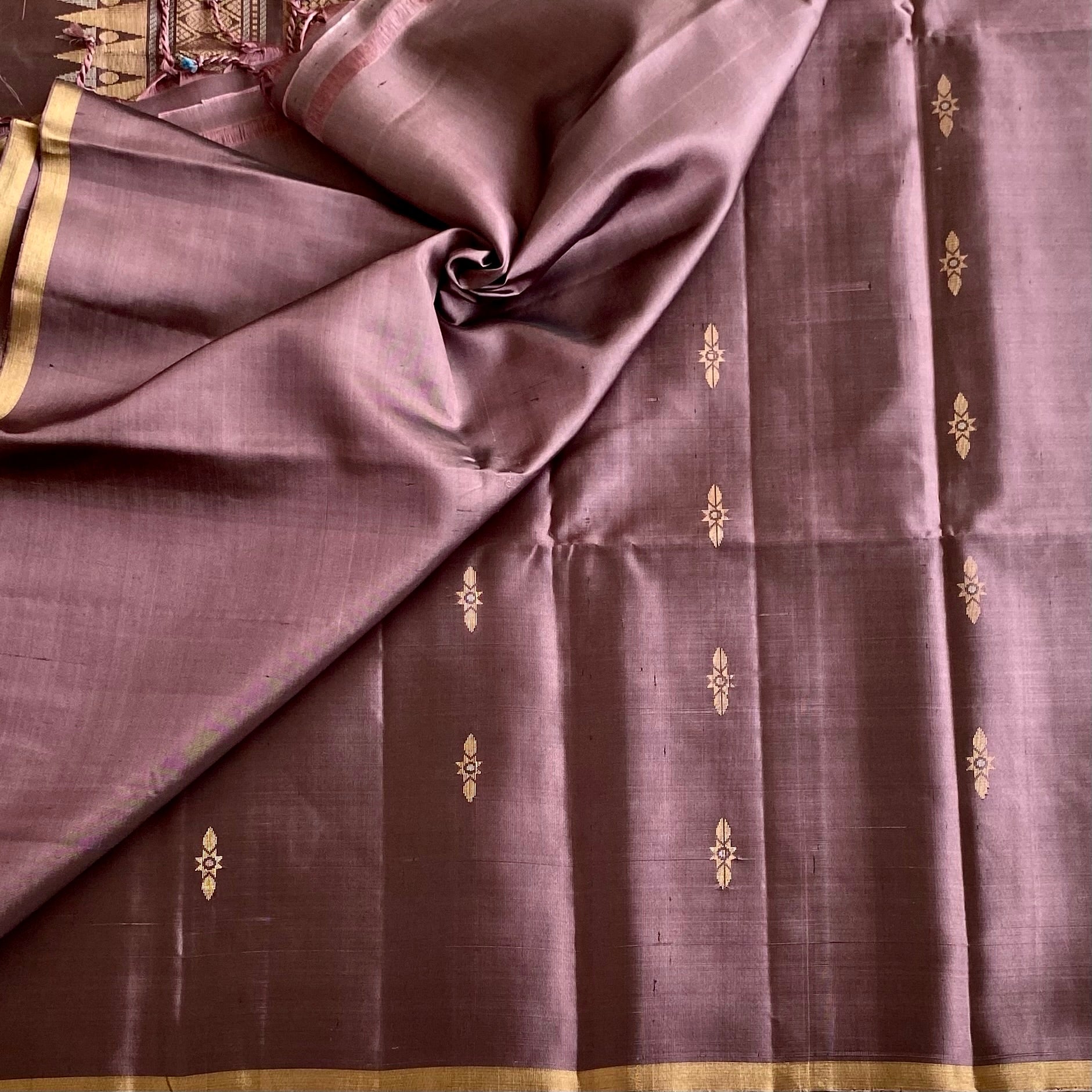 Deep Plum Designer Pure Silk Saree With Antique Gold Pallu
