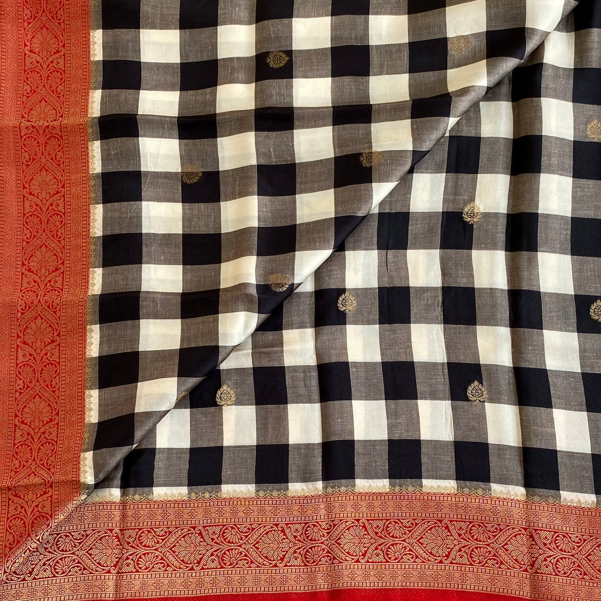 Charcoal Gray And Black Soft Tussar Silk Saree With Red Pallu