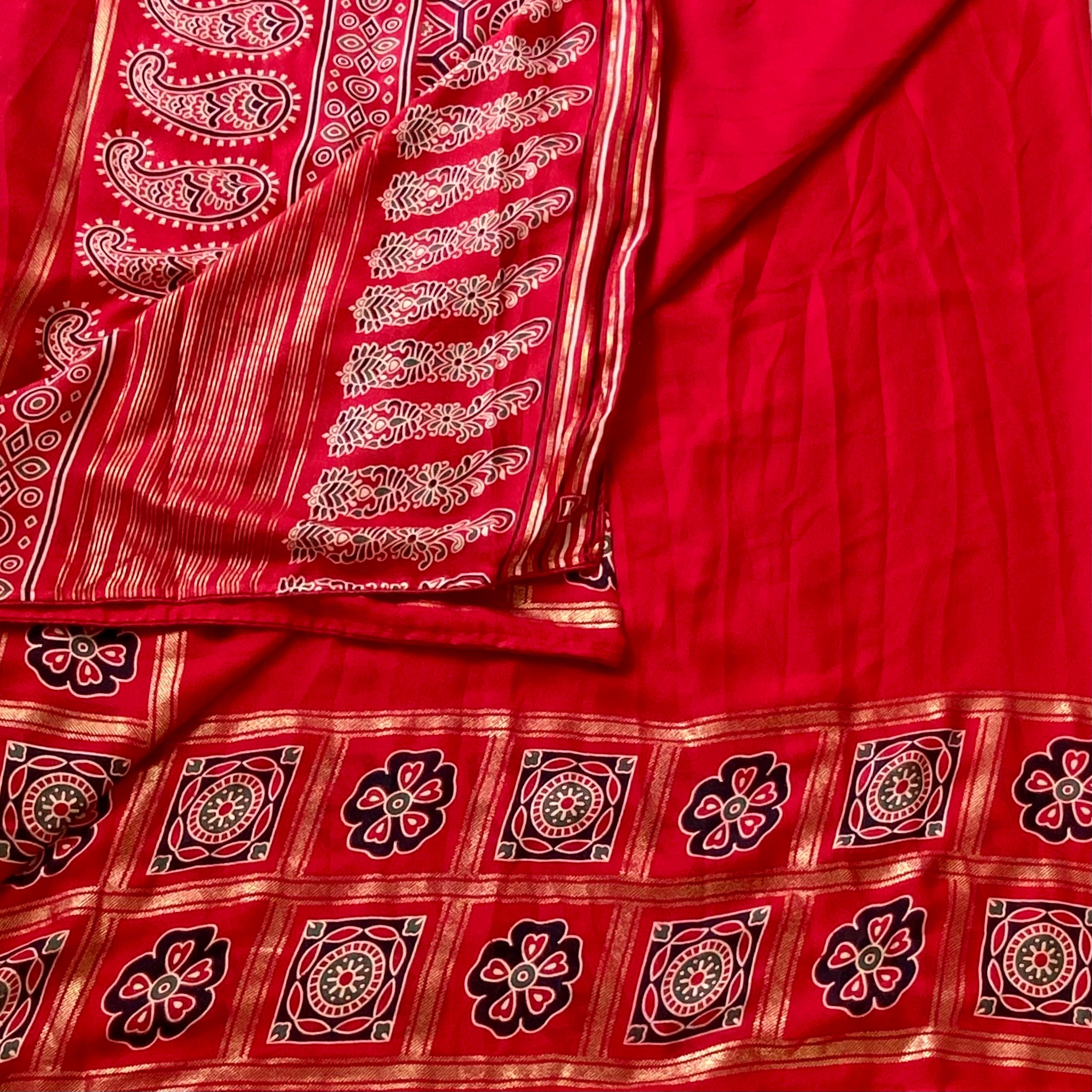 Vermilion Red Zari Paisley soft cotton printed beauty - everyday elegance