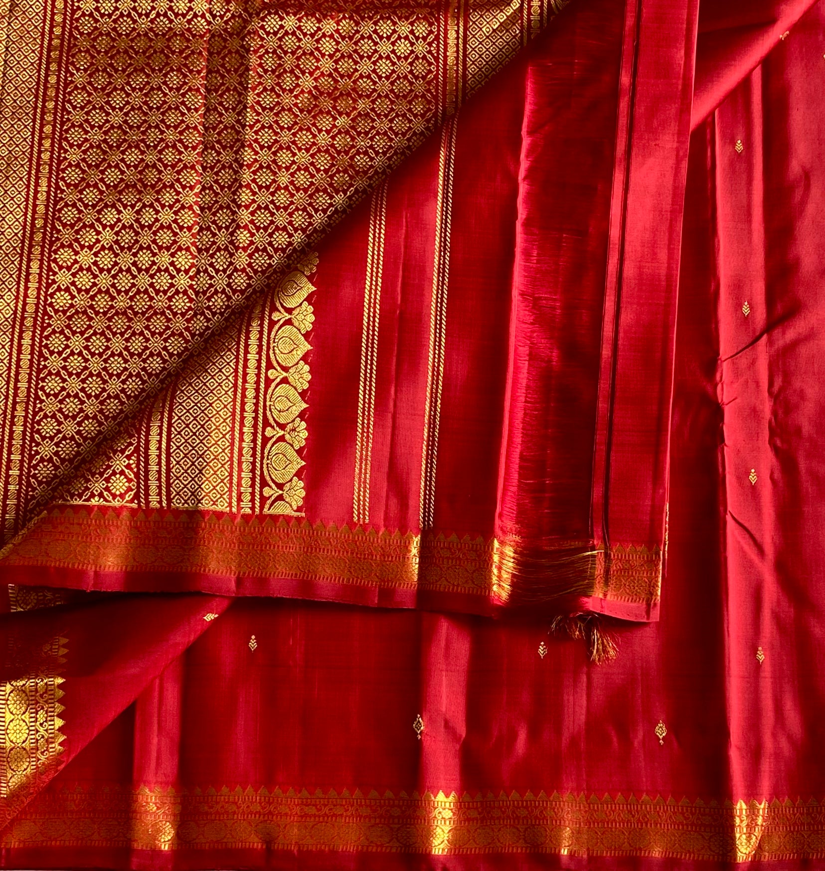 Maroonish red Kanjeevaram Silk Saree Antique Gold Zari Bridal Weave Traditional