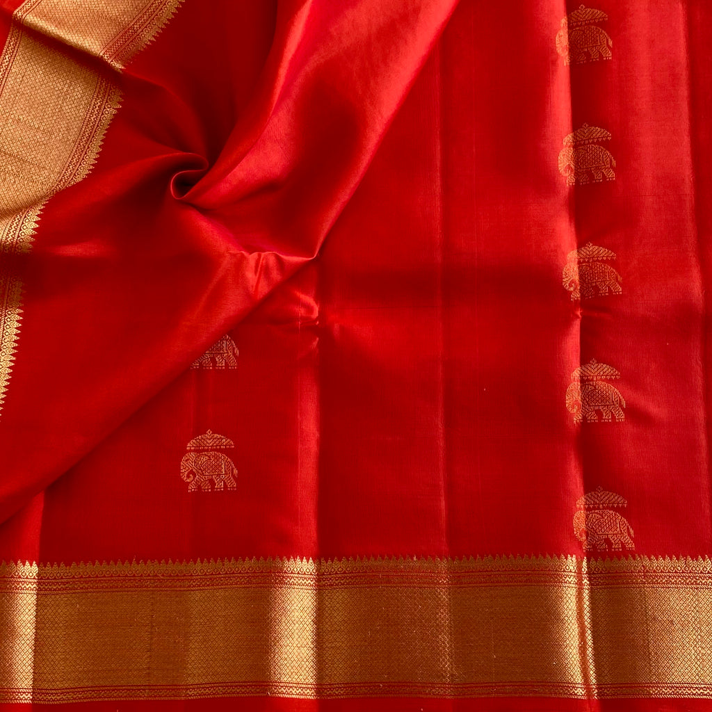 Kanakambari Orangish Red Designer Pure Silk Saree With Antique Gold Pallu