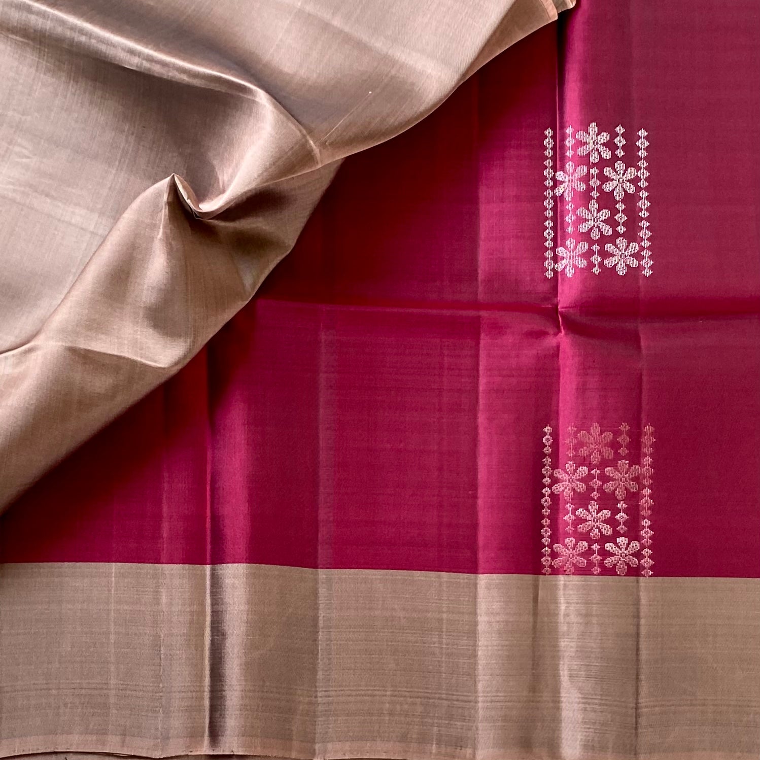 Deep Magenta Silk Saree Dusty Rose Pallu Floral Zari Border
