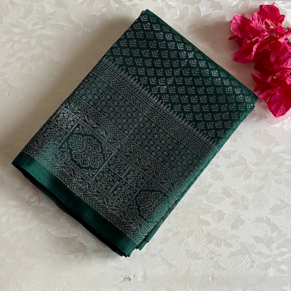 Emerald Green Designer Pure Silk Saree With Magenta Pallu And Gold Zari