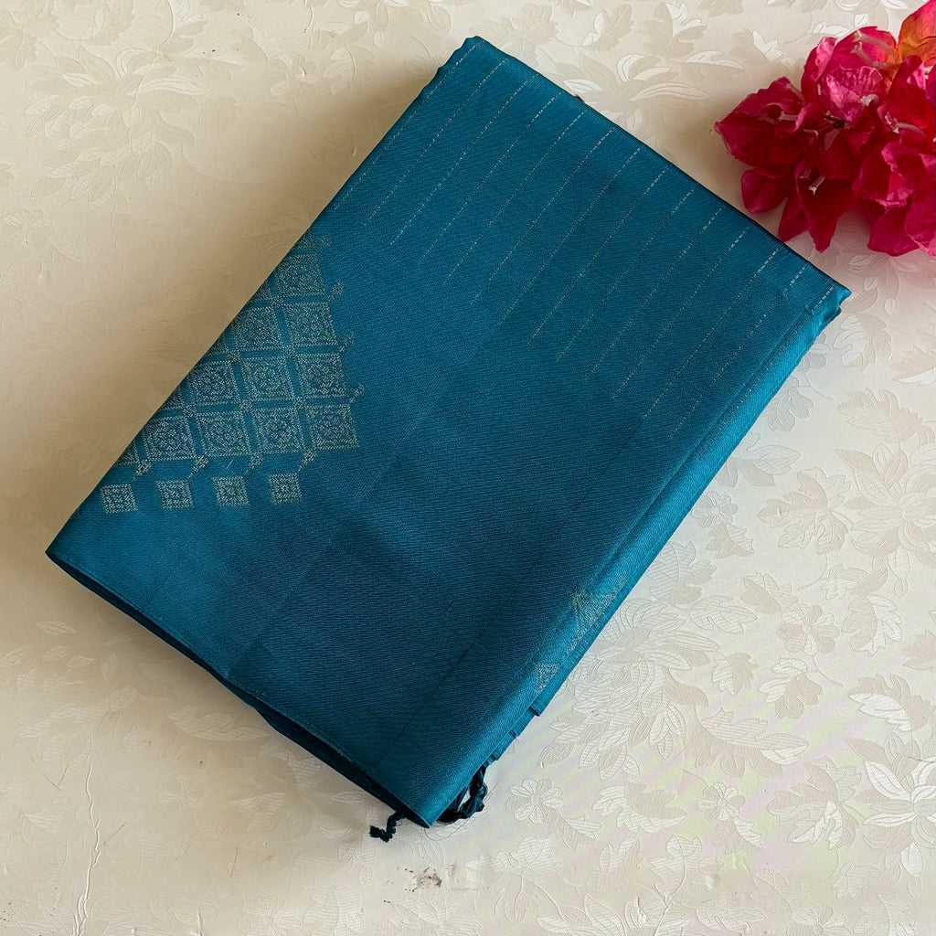 Deep Sky Blue Designer Pure Silk Saree With Antique Zari Pallu