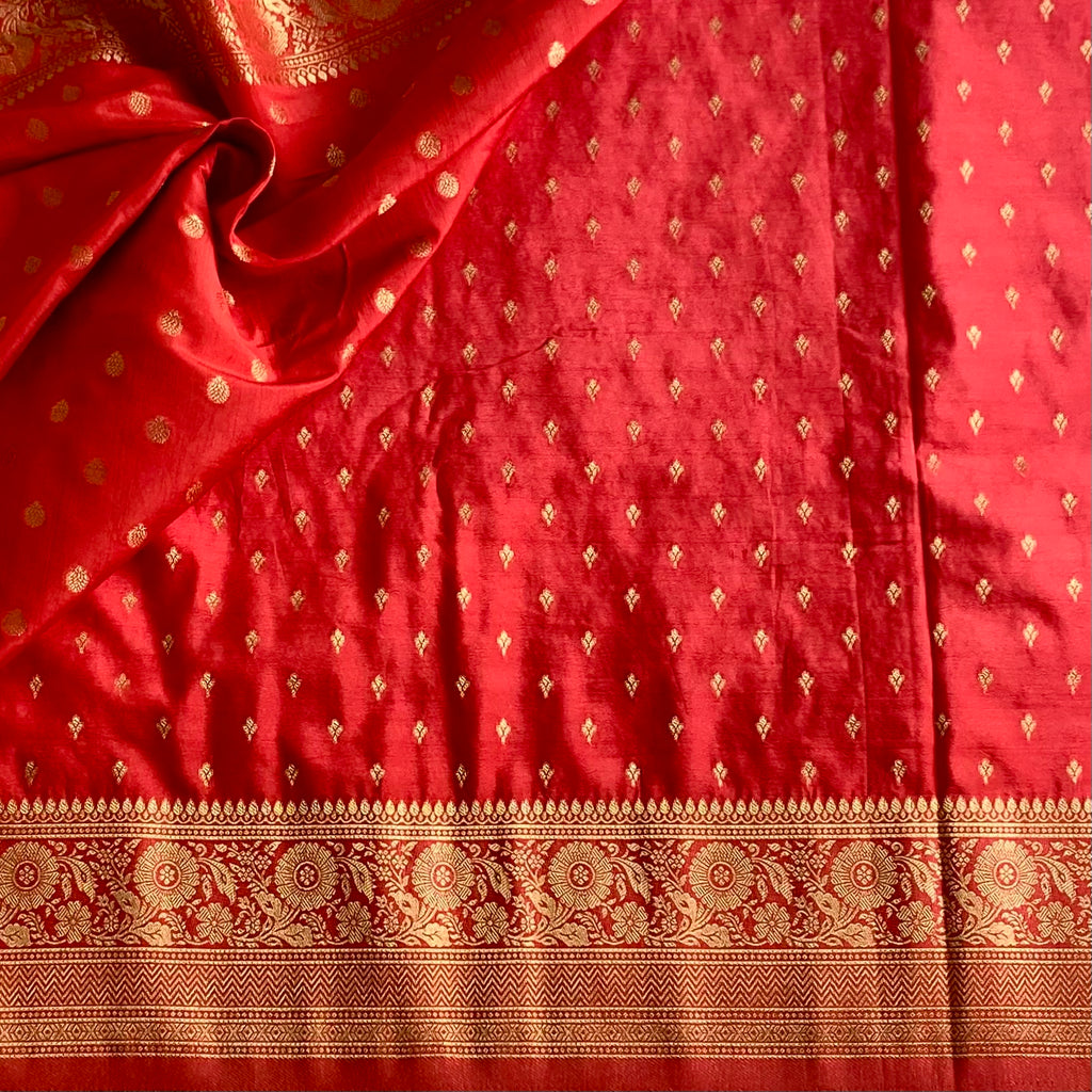 Coral Kanakambari Soft Crepe Silk Saree With Antique Gold Buti Border