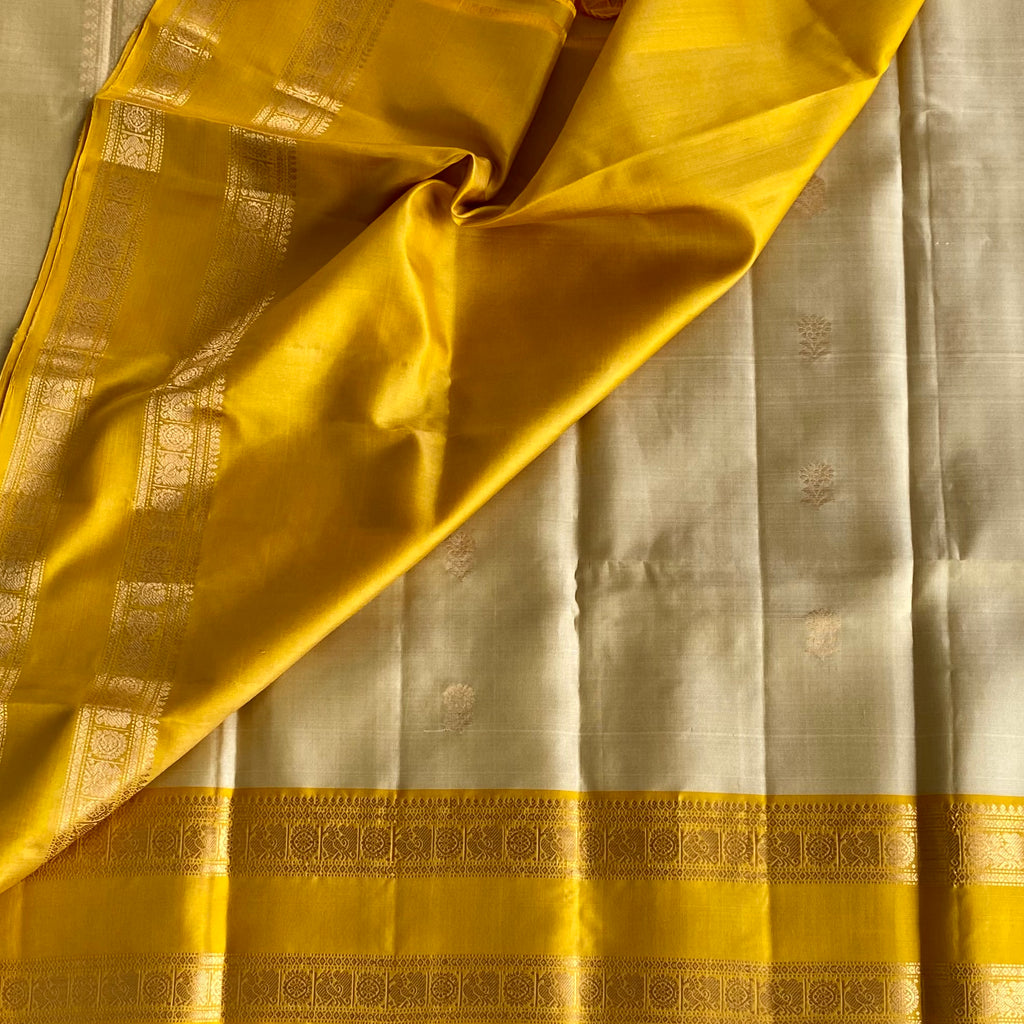 Champagne Beige Designer Pure Silk Saree With Mustard Yellow Pallu