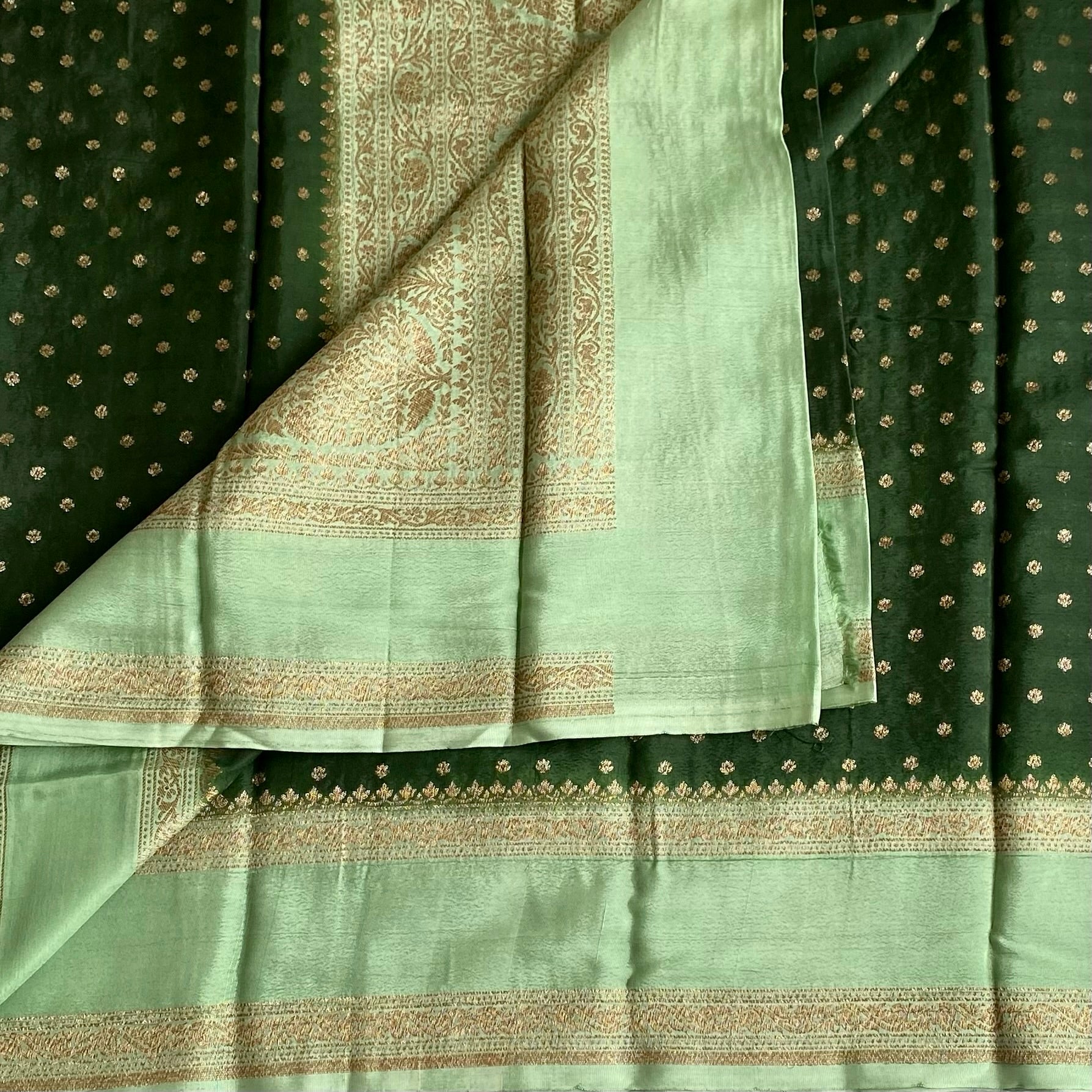 Bottle Green Banarasi Crepe Silk Saree With Mint Green Pallu
