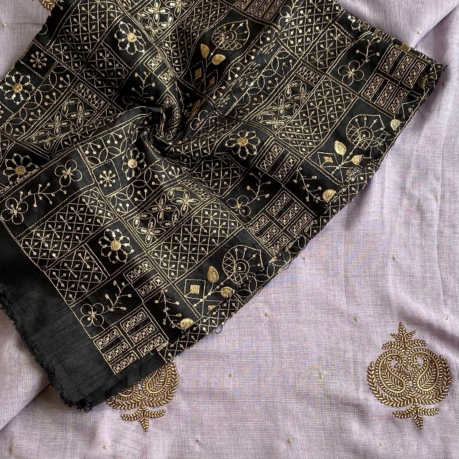 Lilac Soft Jute Tussar Saree With Jet Black Blouse And Gold Motifs